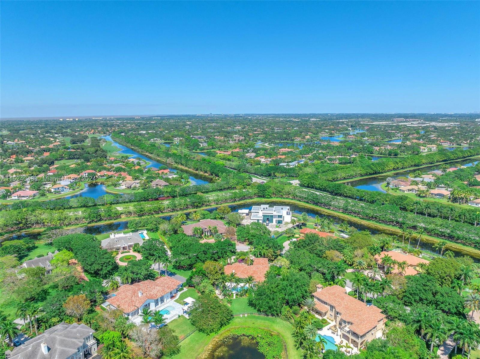 WINDMILL LAKE ESTATES - Residential