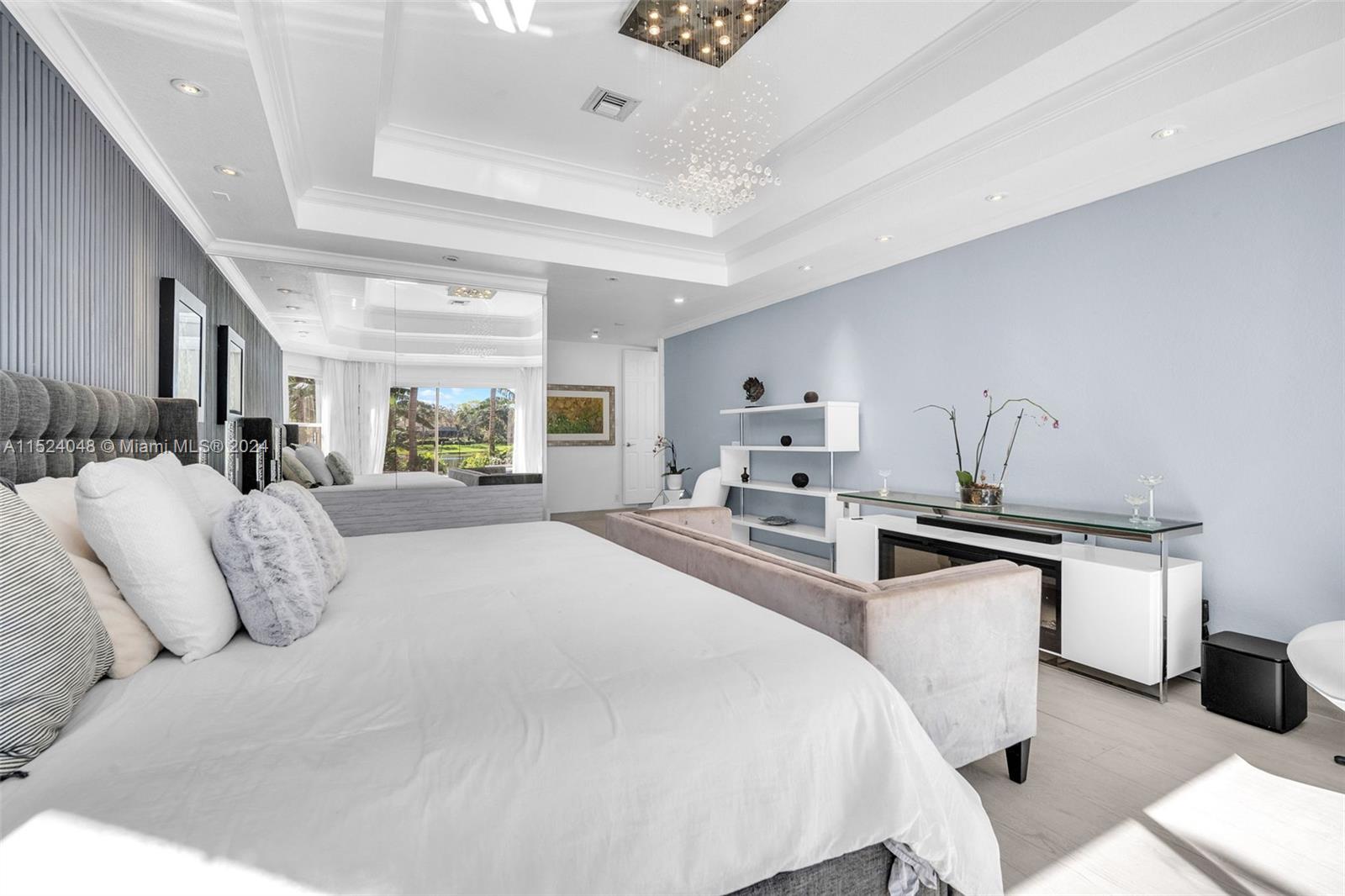 WINDMILL LAKE ESTATES - Residential