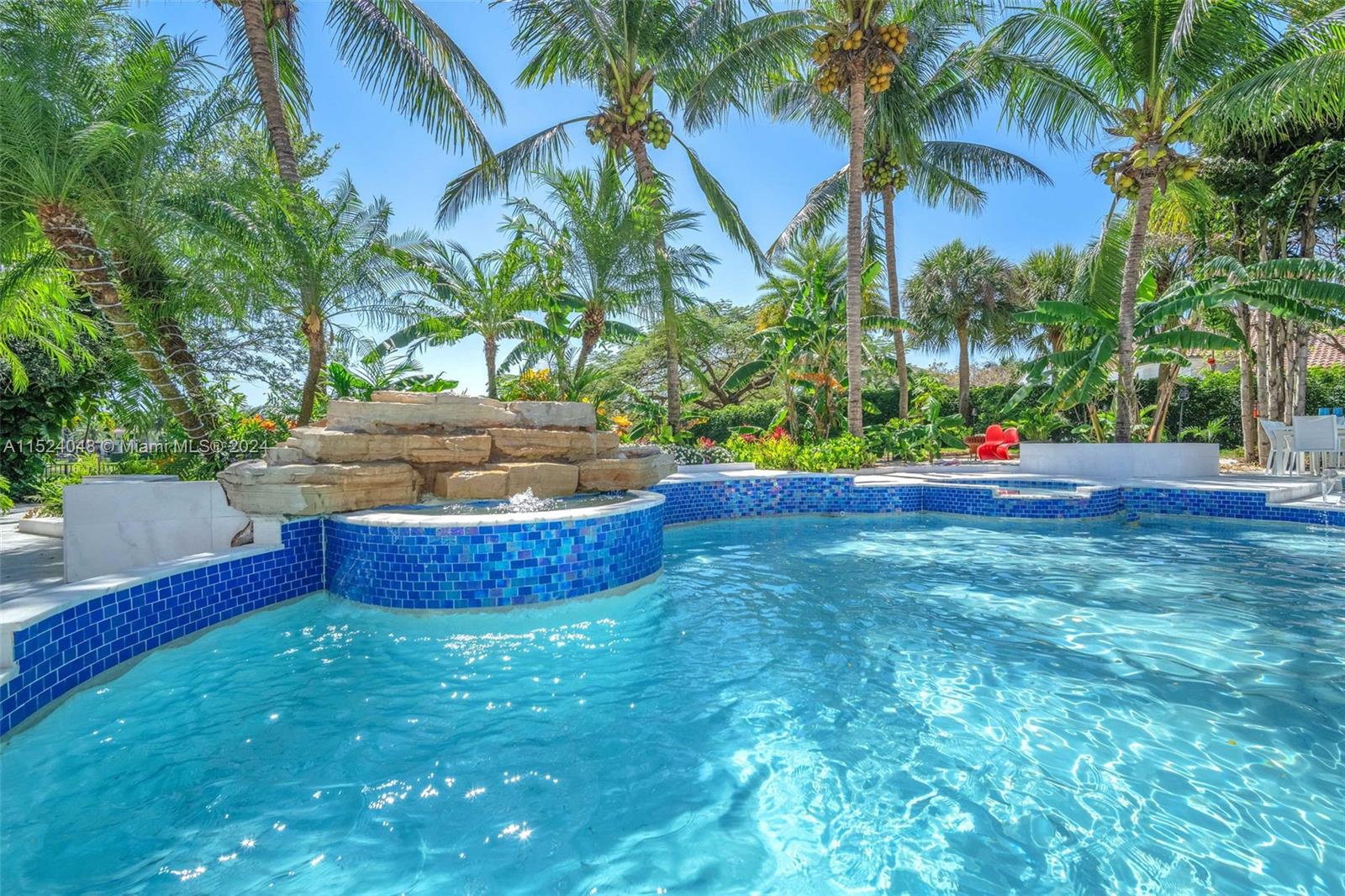 WINDMILL LAKE ESTATES - Residential