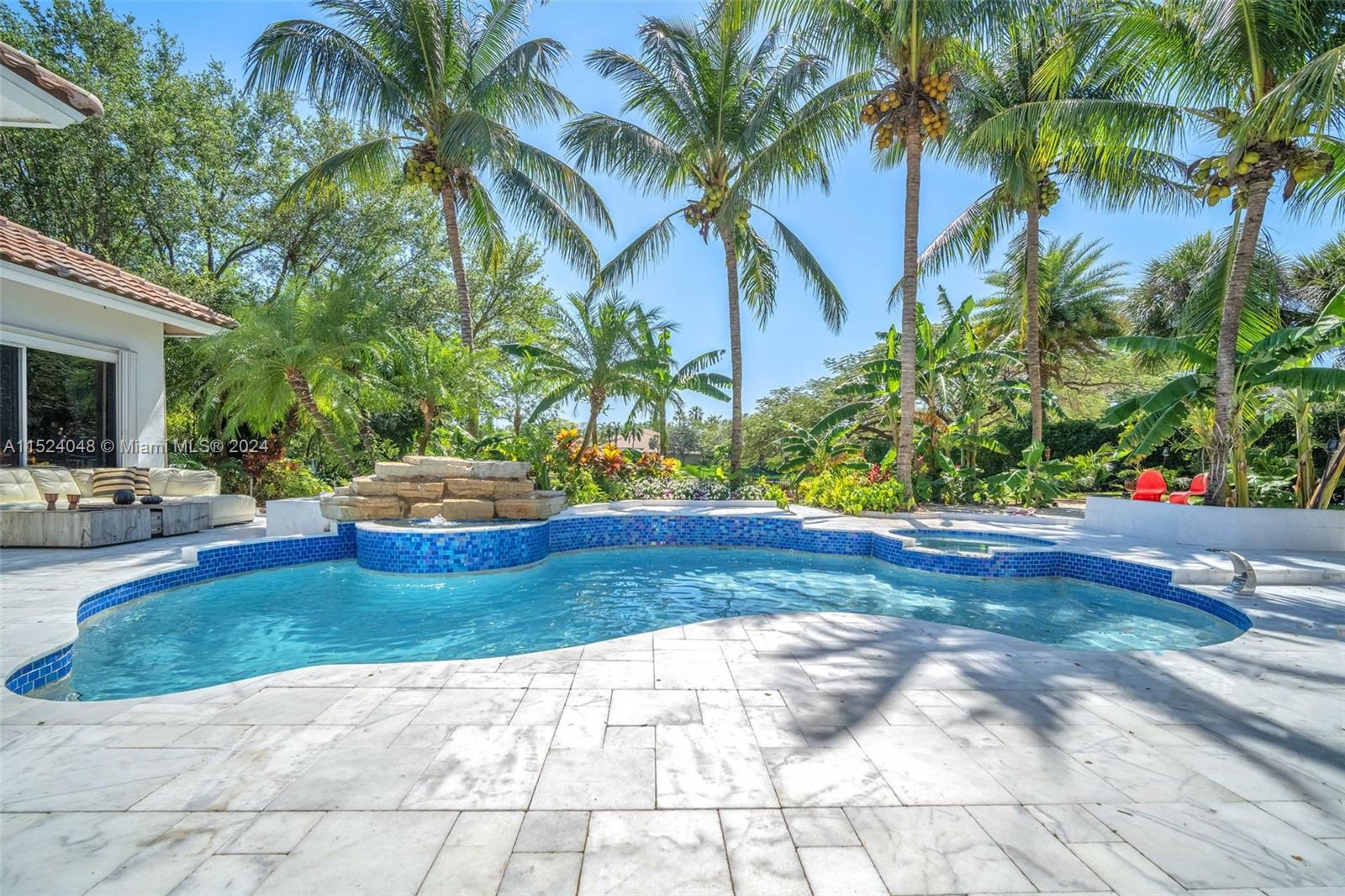 WINDMILL LAKE ESTATES - Residential