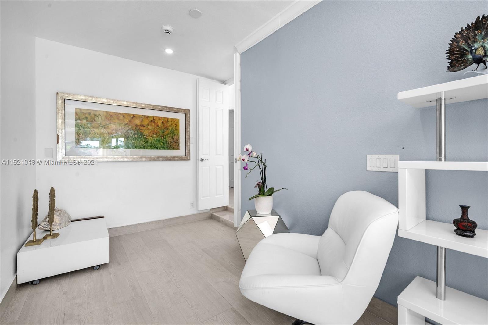 WINDMILL LAKE ESTATES - Residential