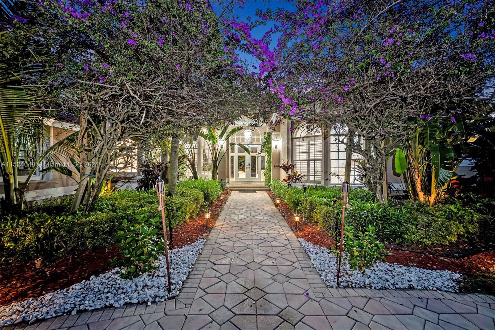 WINDMILL LAKE ESTATES - Residential