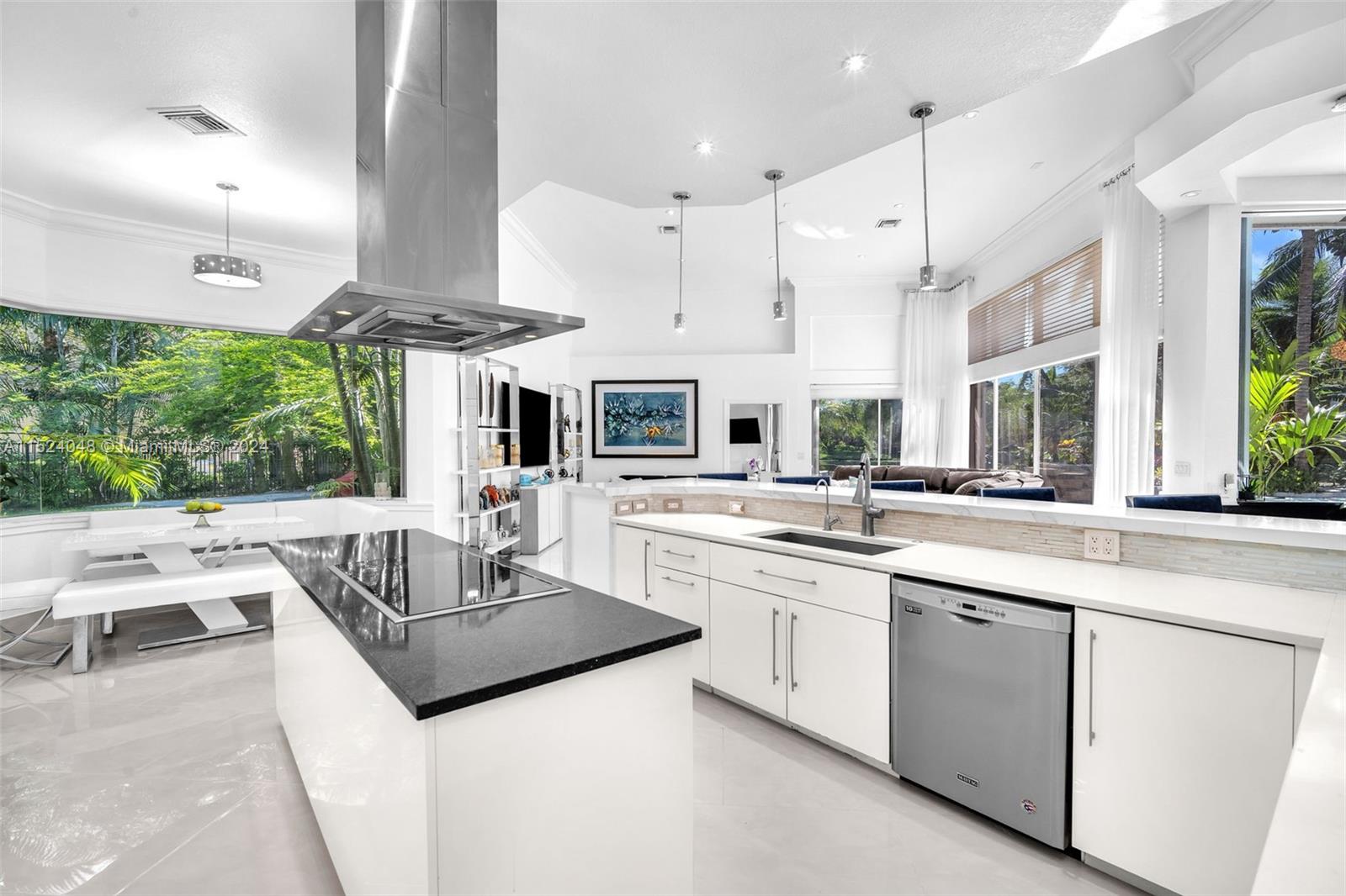 WINDMILL LAKE ESTATES - Residential