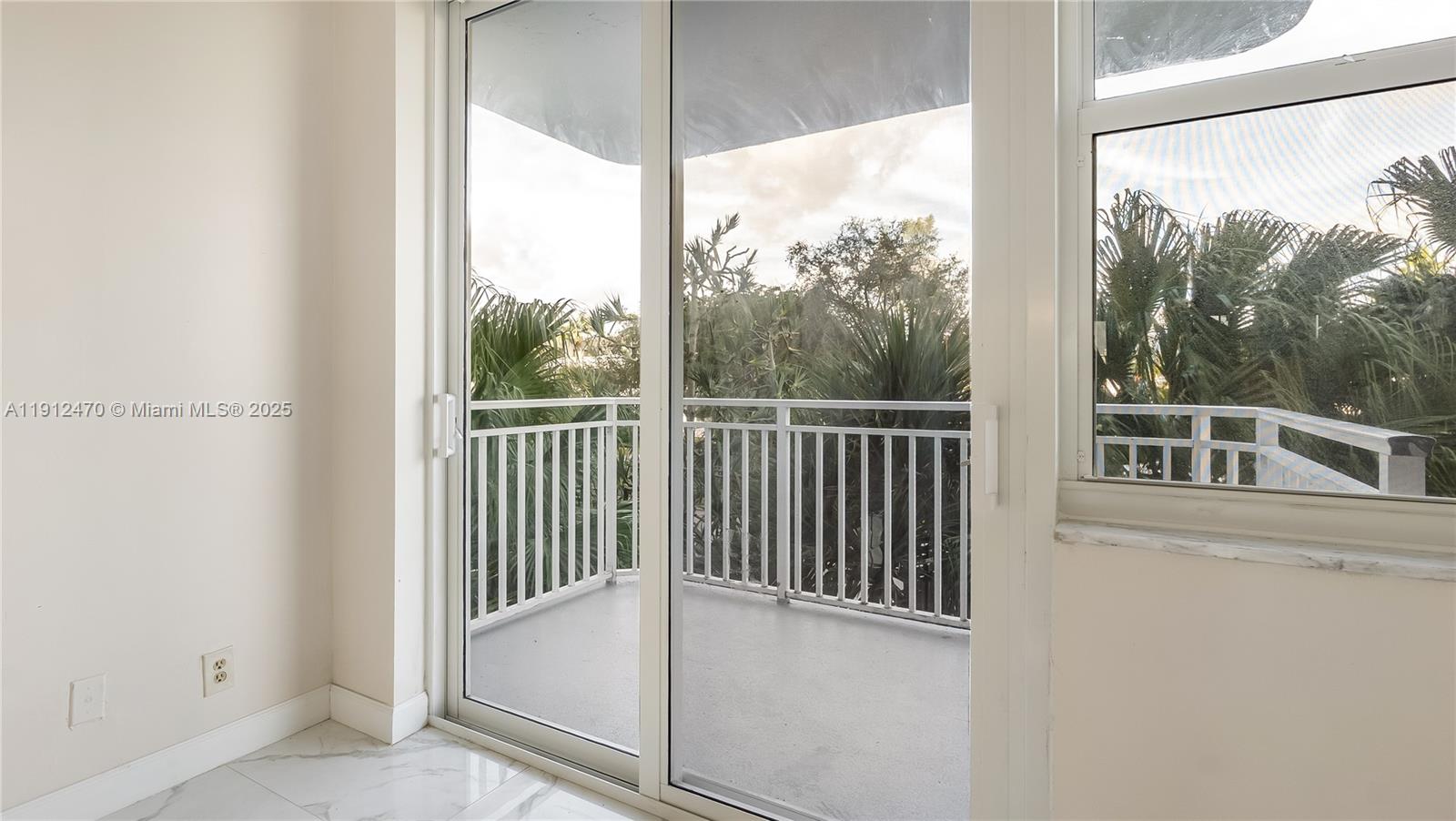 BAYVIEW TOWERS CONDO SOUT - Residential