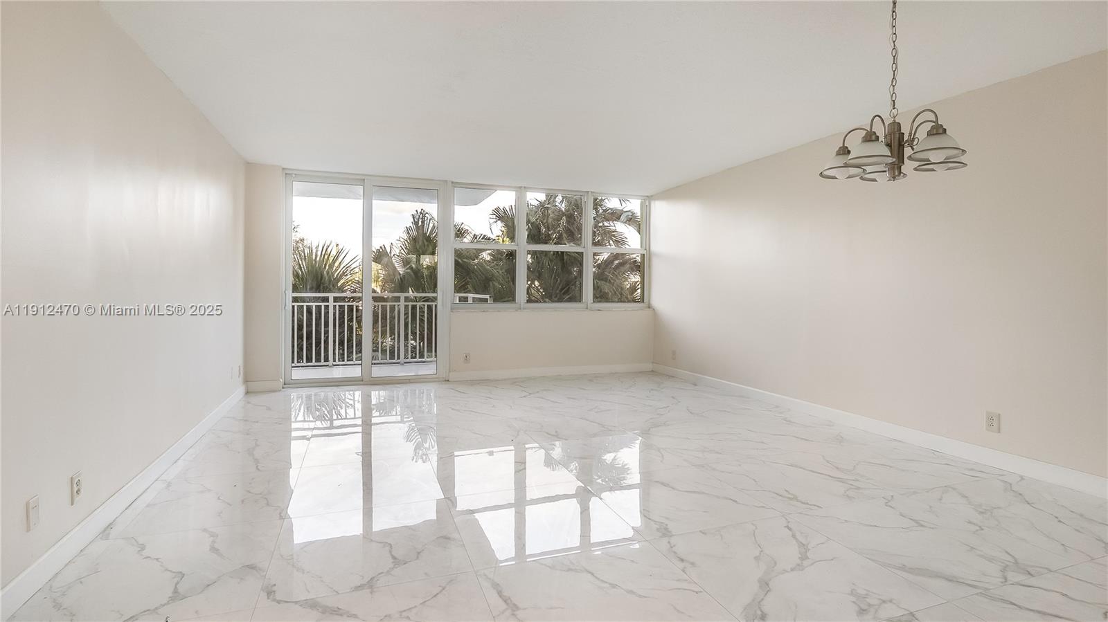 BAYVIEW TOWERS CONDO SOUT - Residential