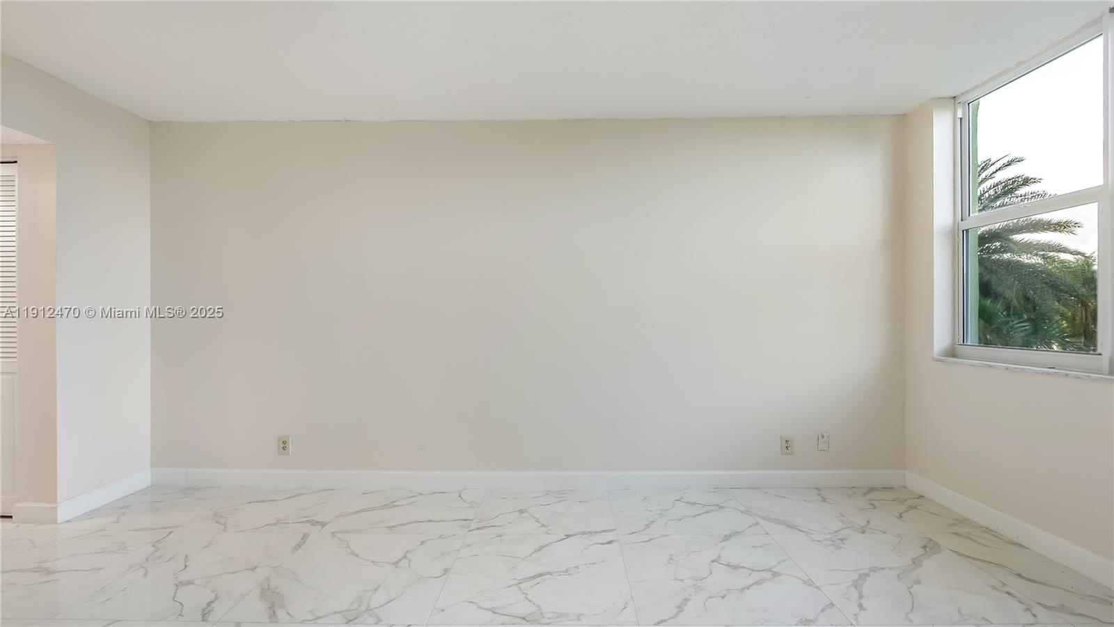 BAYVIEW TOWERS CONDO SOUT - Residential