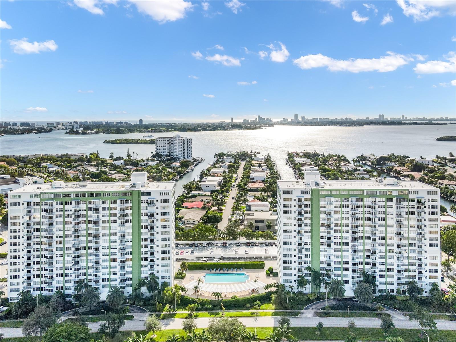 BAYVIEW TOWERS CONDO SOUT - Residential