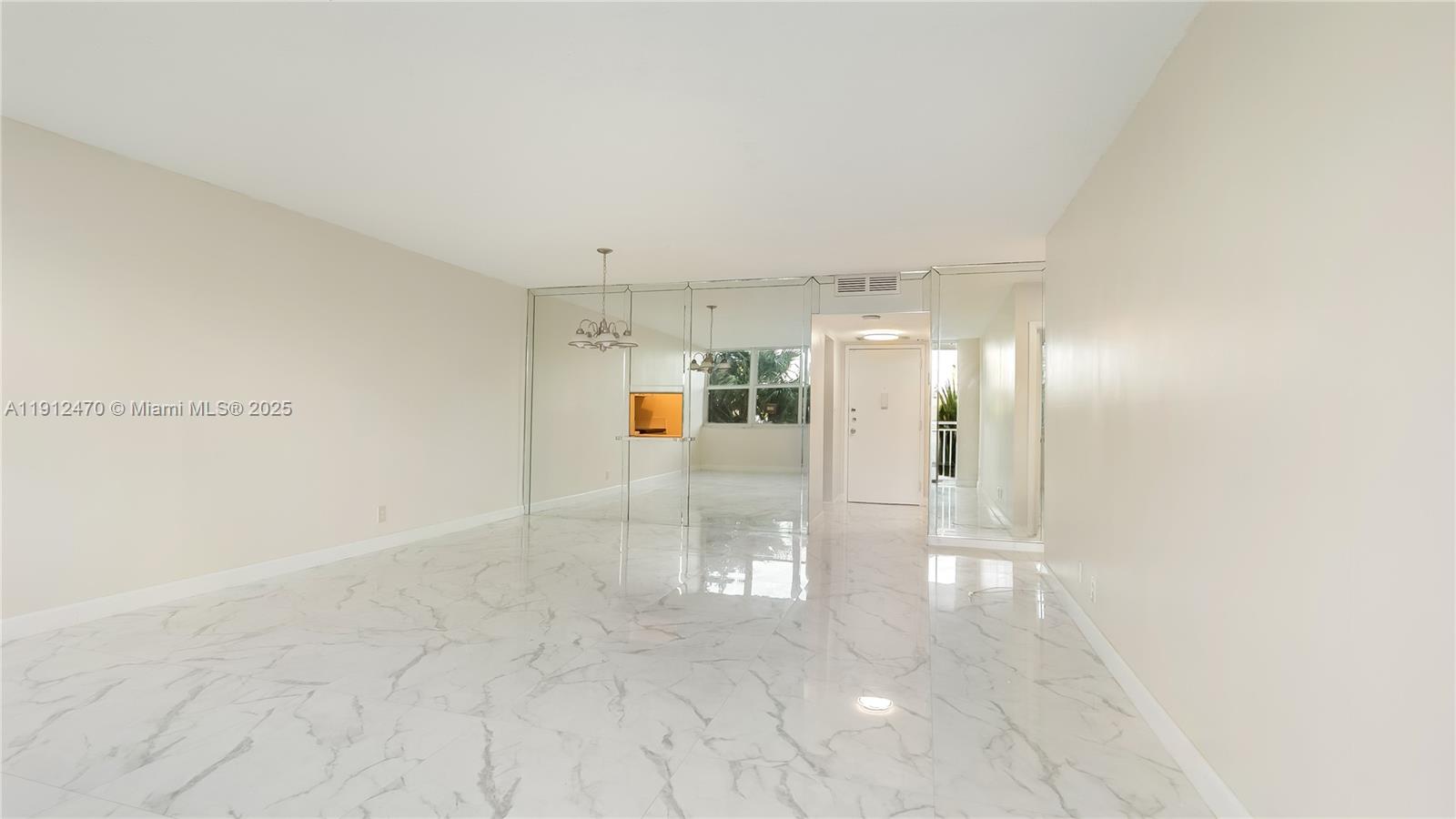 BAYVIEW TOWERS CONDO SOUT - Residential