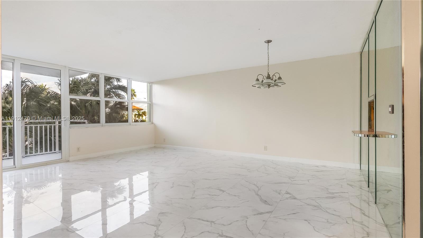 BAYVIEW TOWERS CONDO SOUT - Residential