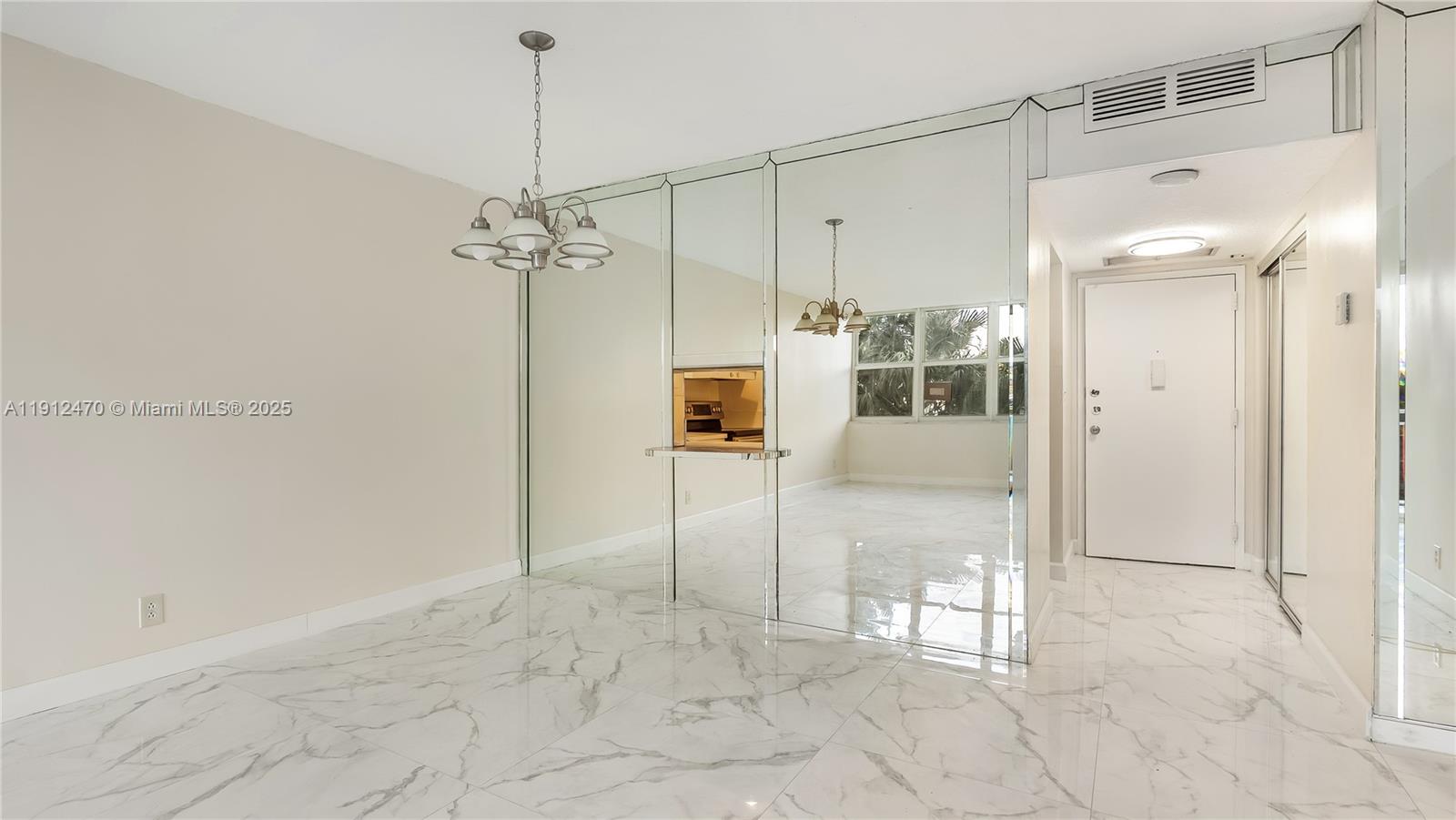 BAYVIEW TOWERS CONDO SOUT - Residential