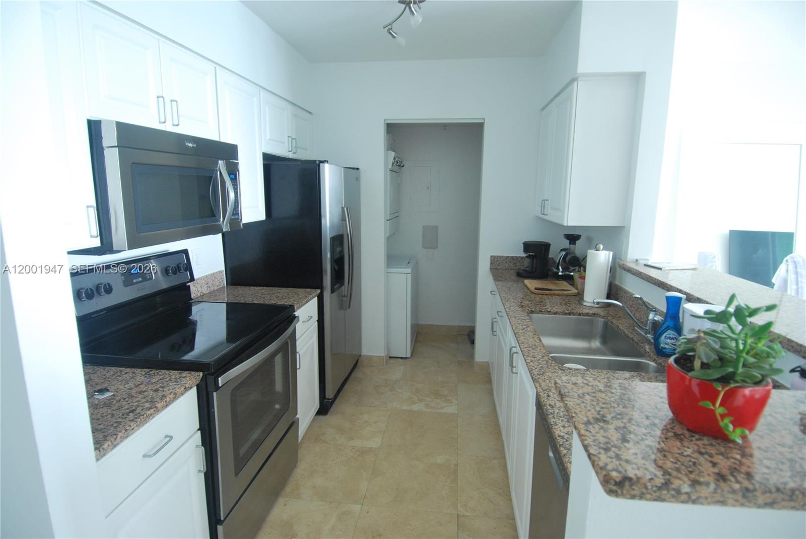 YACHT CLUB AT PORTOFINO C - Residential Lease