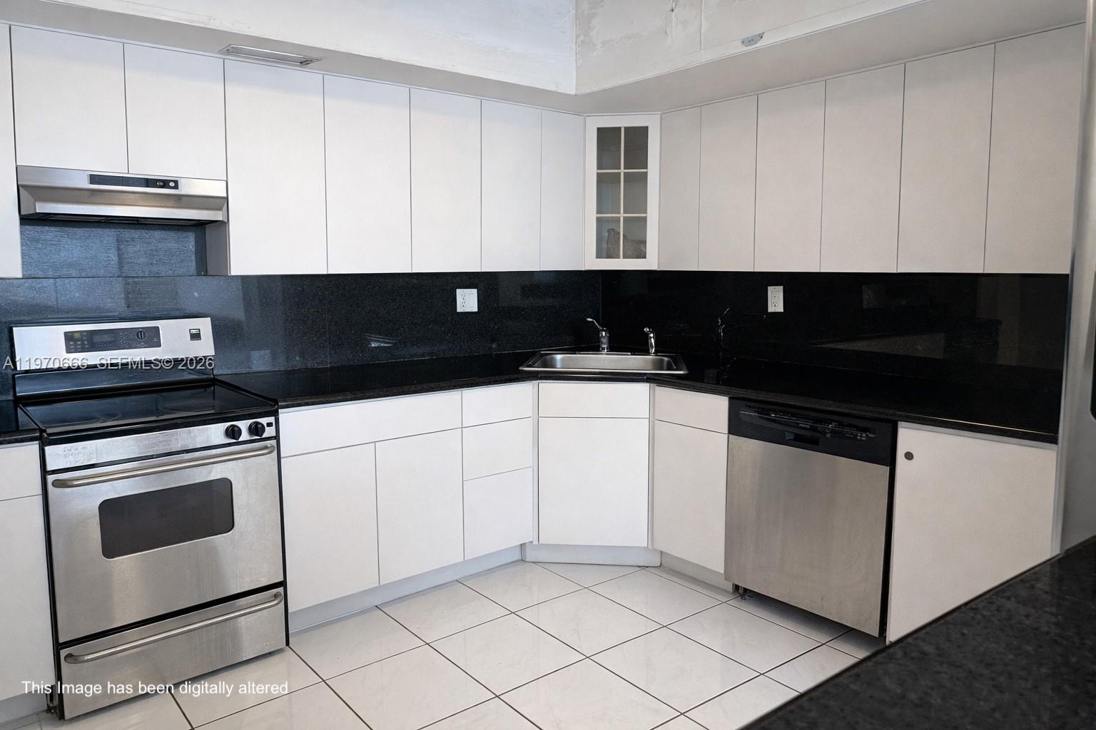 BAYVIEW TOWERS CONDO SOUT - Residential