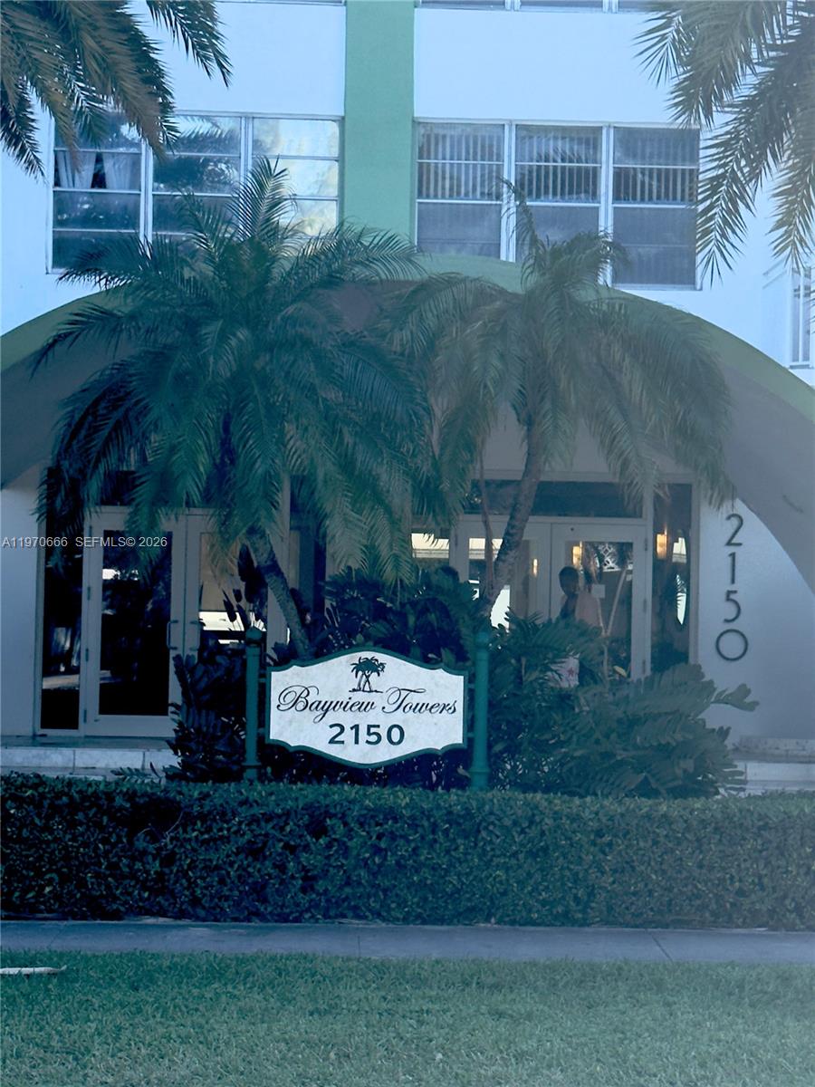 BAYVIEW TOWERS CONDO SOUT - Residential