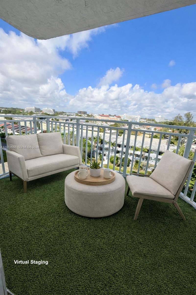 BAYVIEW TOWERS CONDO SOUT - Residential