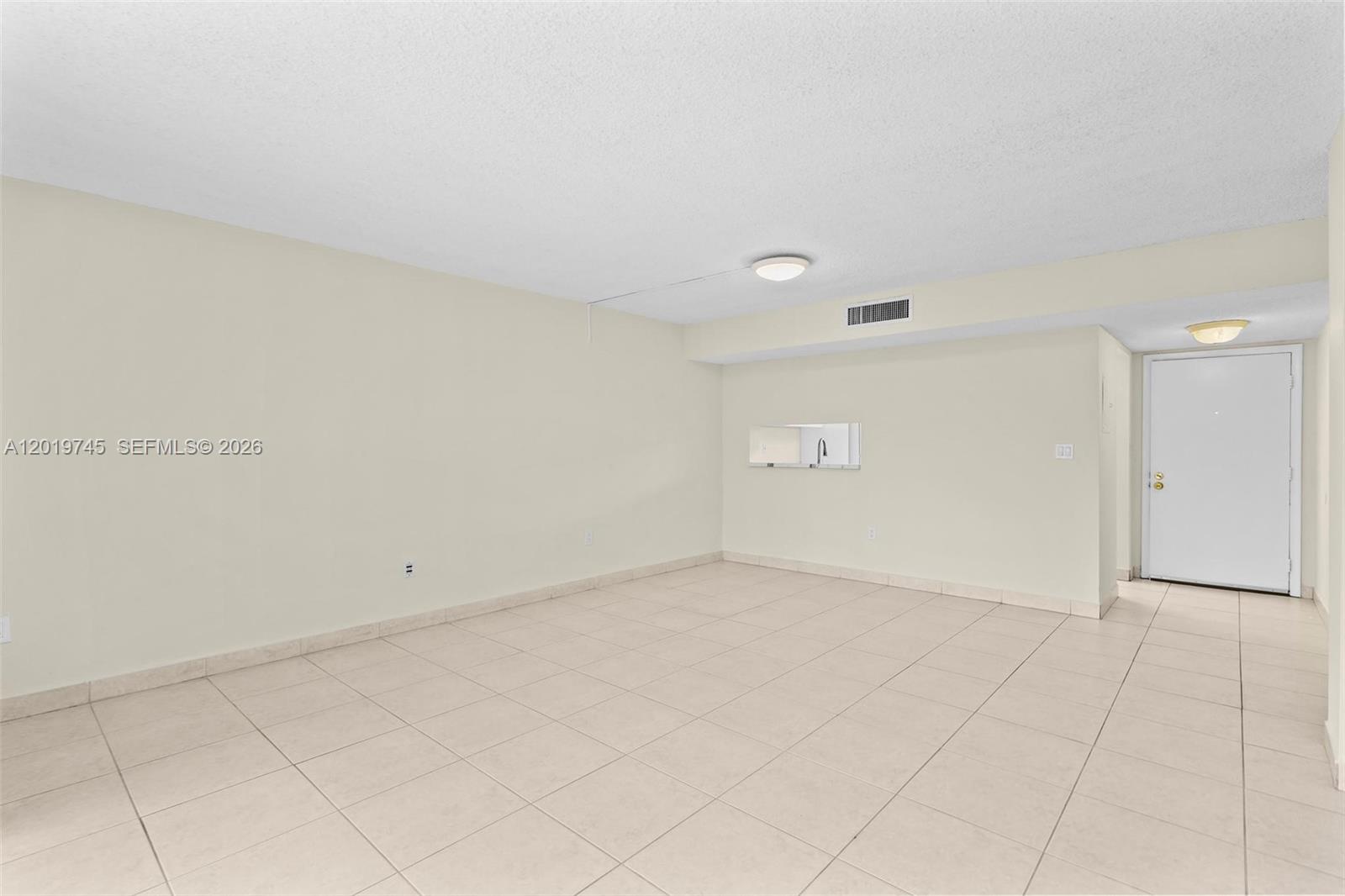 HORIZONS WEST CONDO #5 - Residential