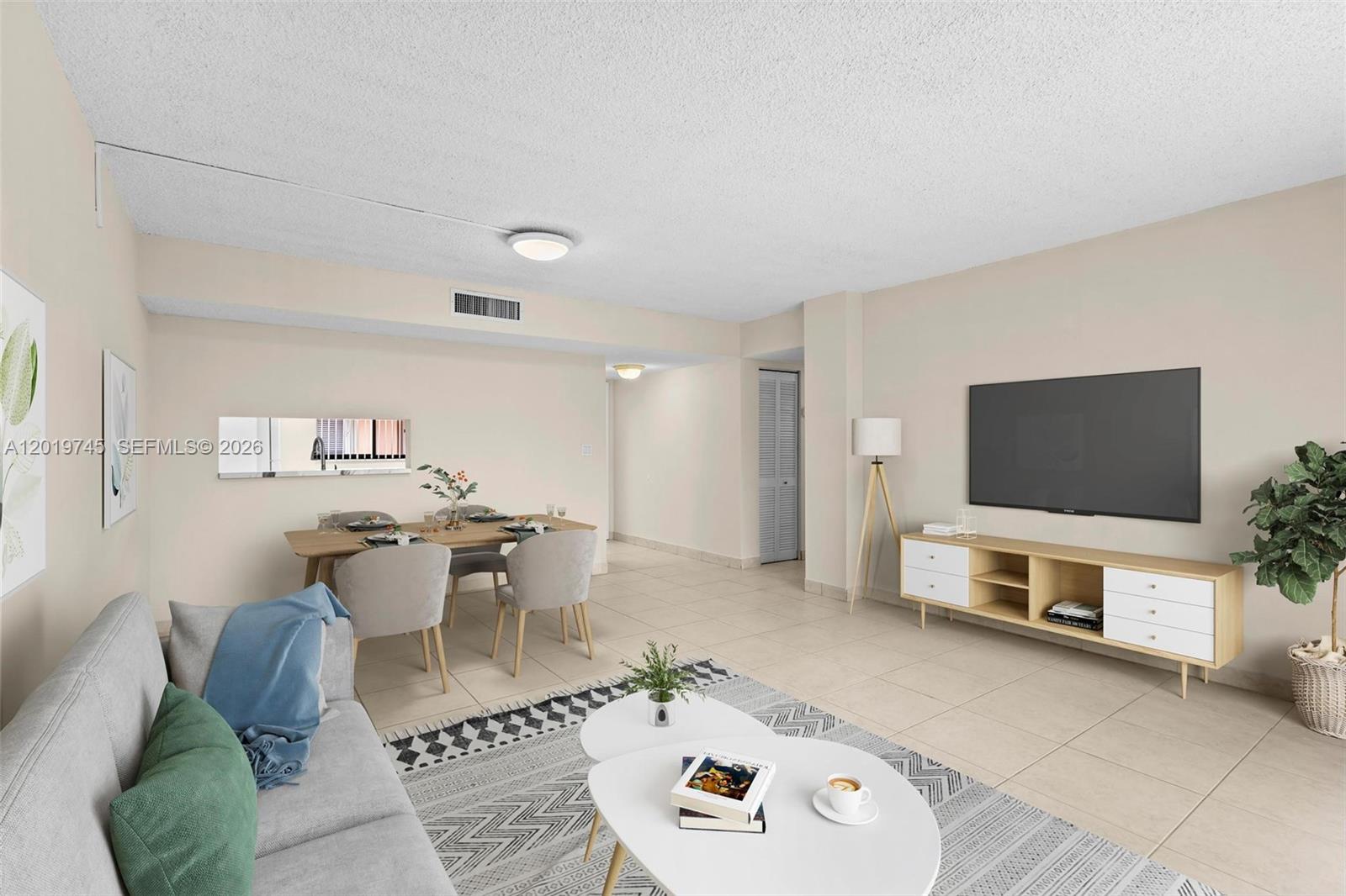 HORIZONS WEST CONDO #5 - Residential