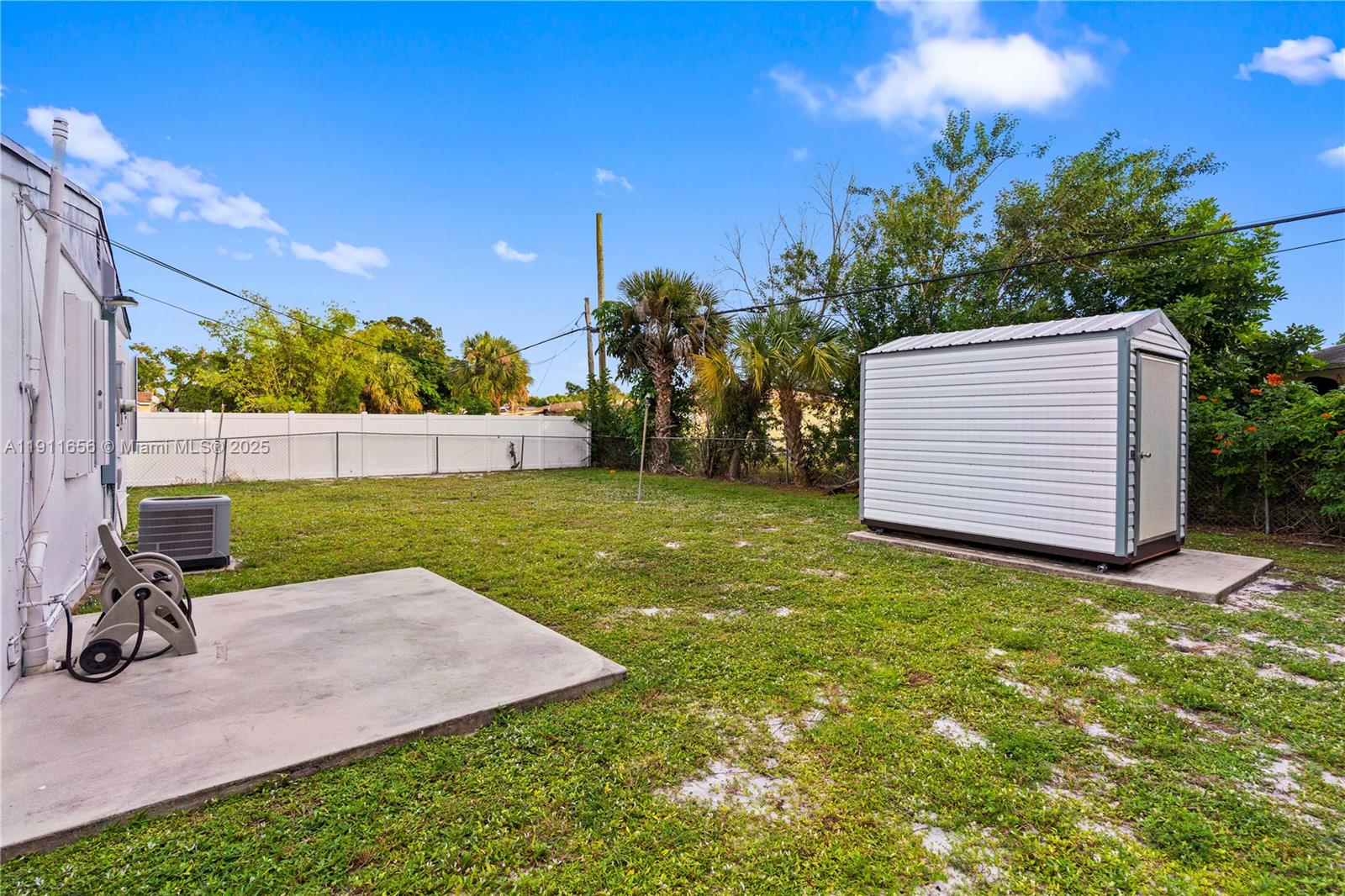 LAUDERDALE MANORS AMD PLA - Residential