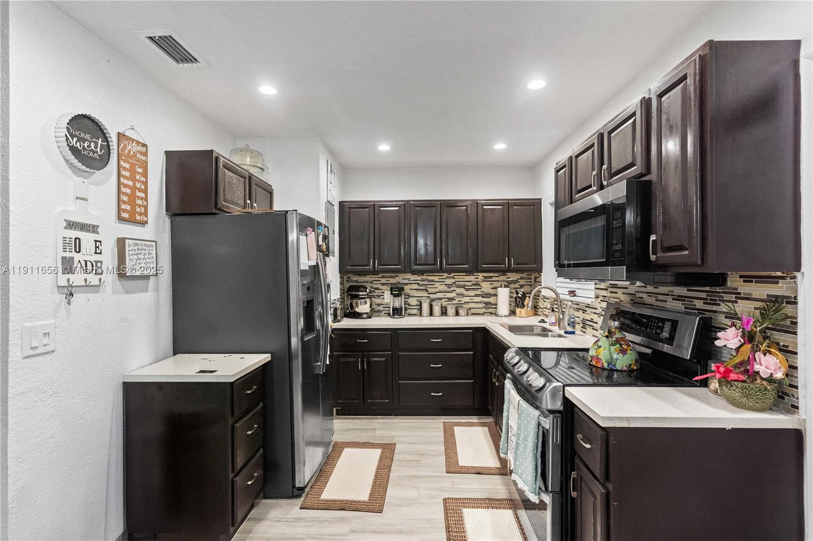 LAUDERDALE MANORS AMD PLA - Residential