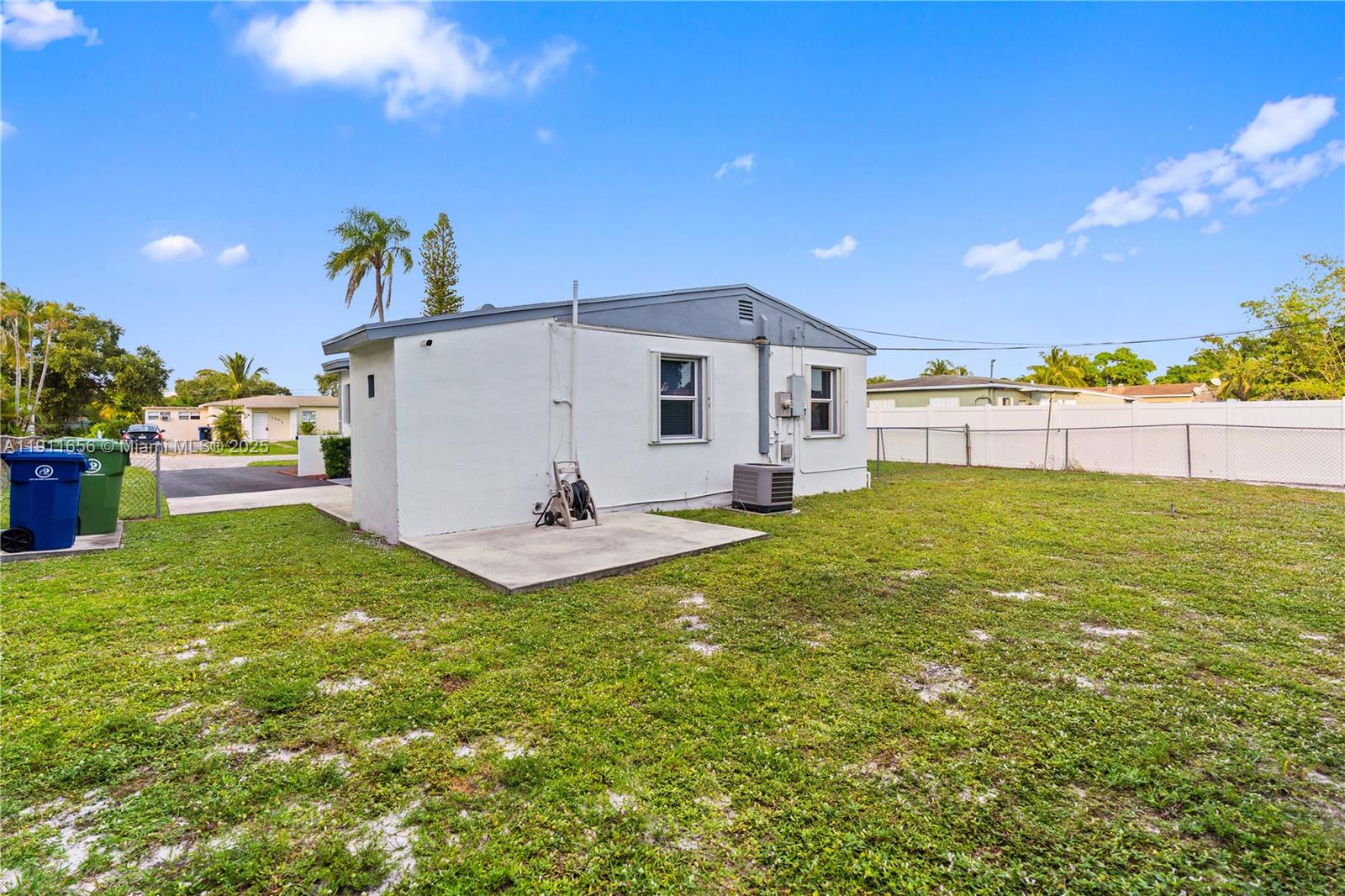 LAUDERDALE MANORS AMD PLA - Residential