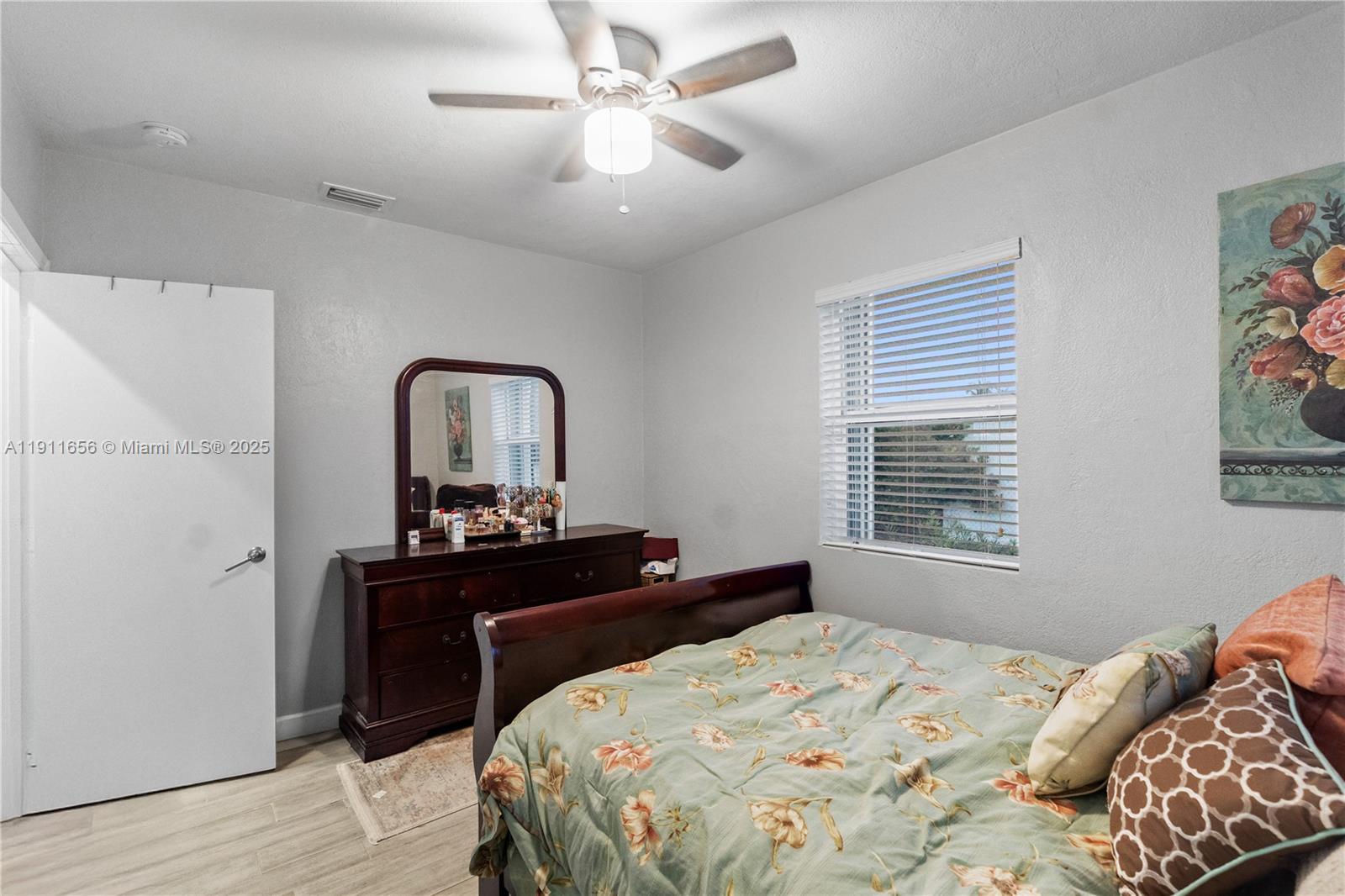 LAUDERDALE MANORS AMD PLA - Residential