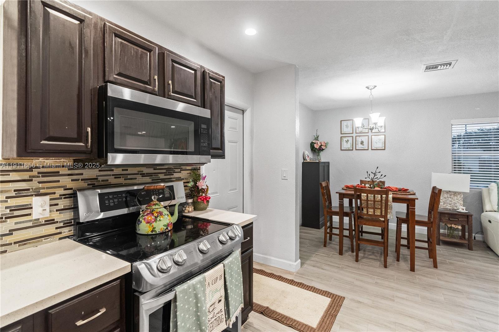 LAUDERDALE MANORS AMD PLA - Residential