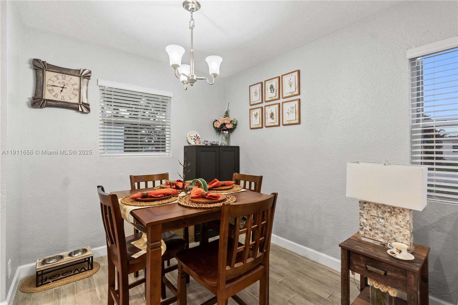 LAUDERDALE MANORS AMD PLA - Residential