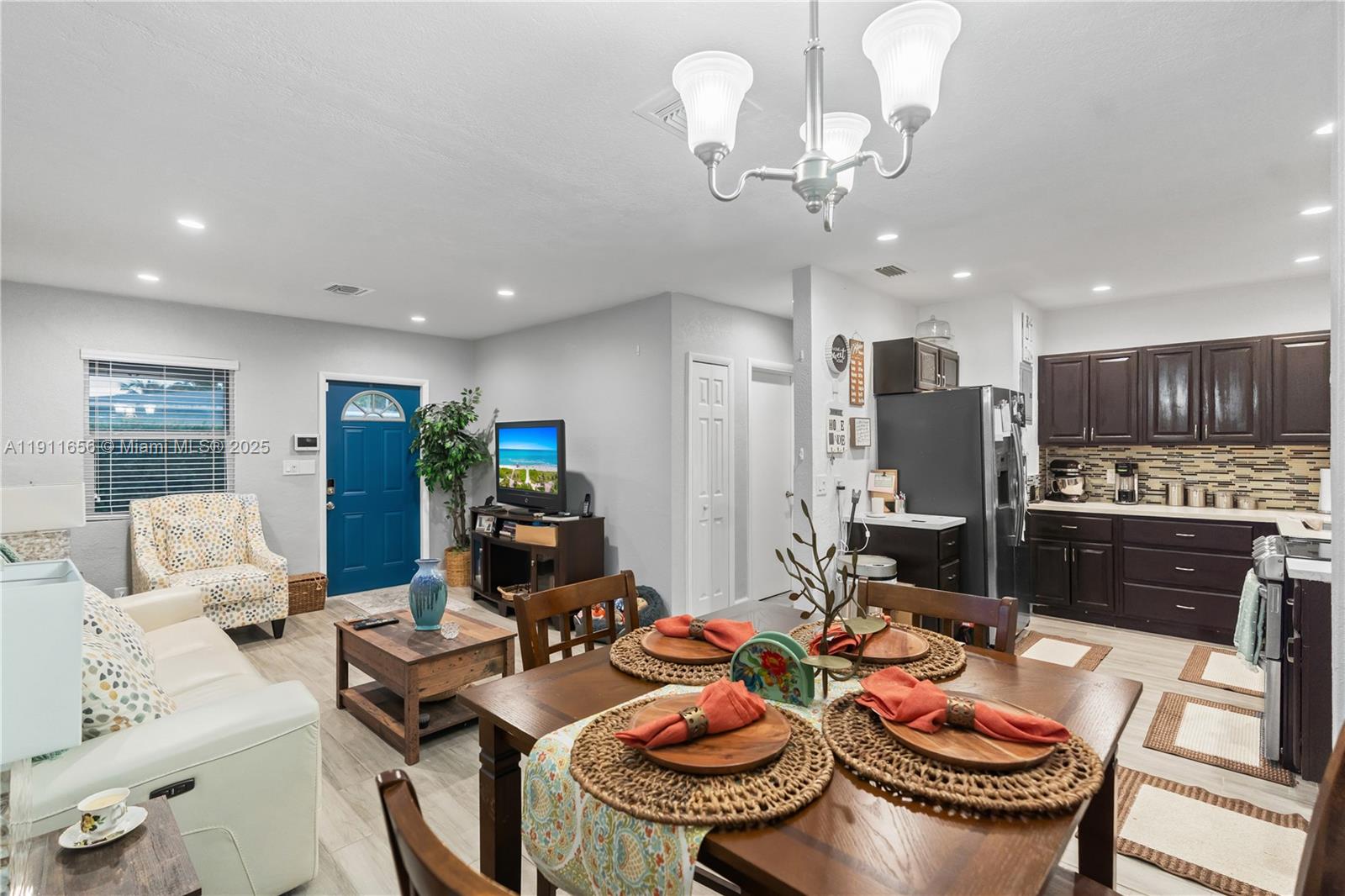 LAUDERDALE MANORS AMD PLA - Residential