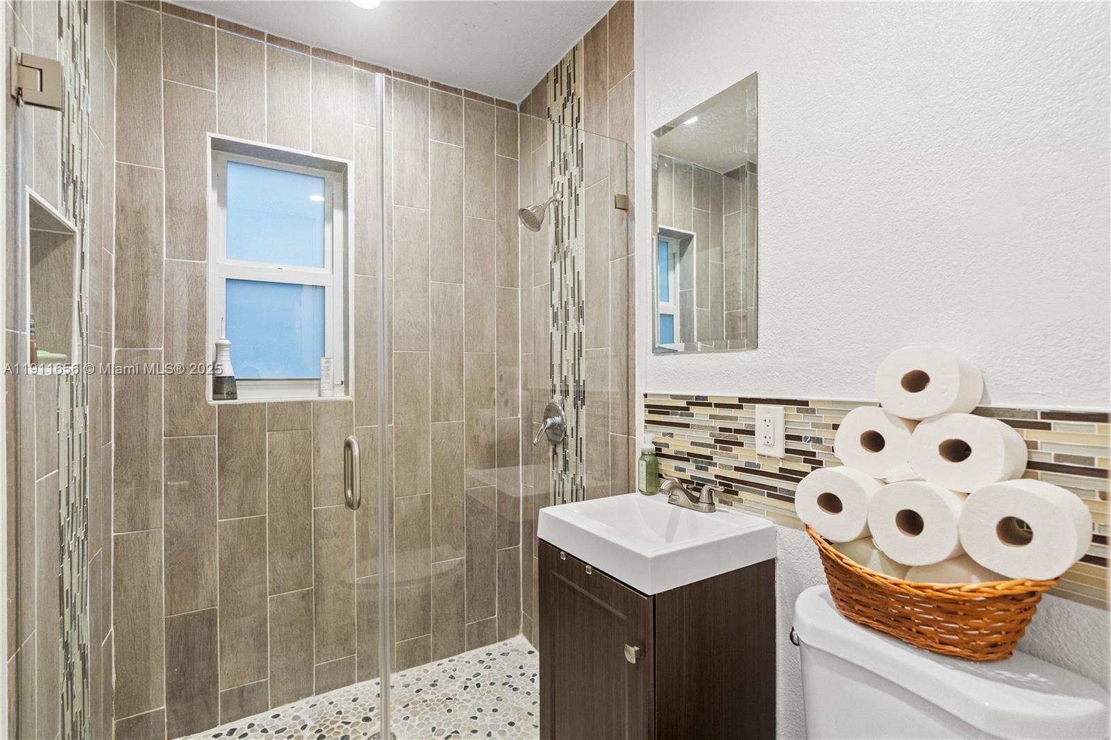 LAUDERDALE MANORS AMD PLA - Residential