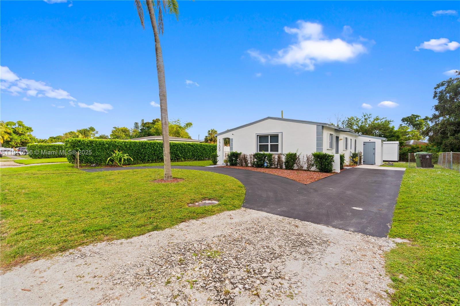 LAUDERDALE MANORS AMD PLA - Residential