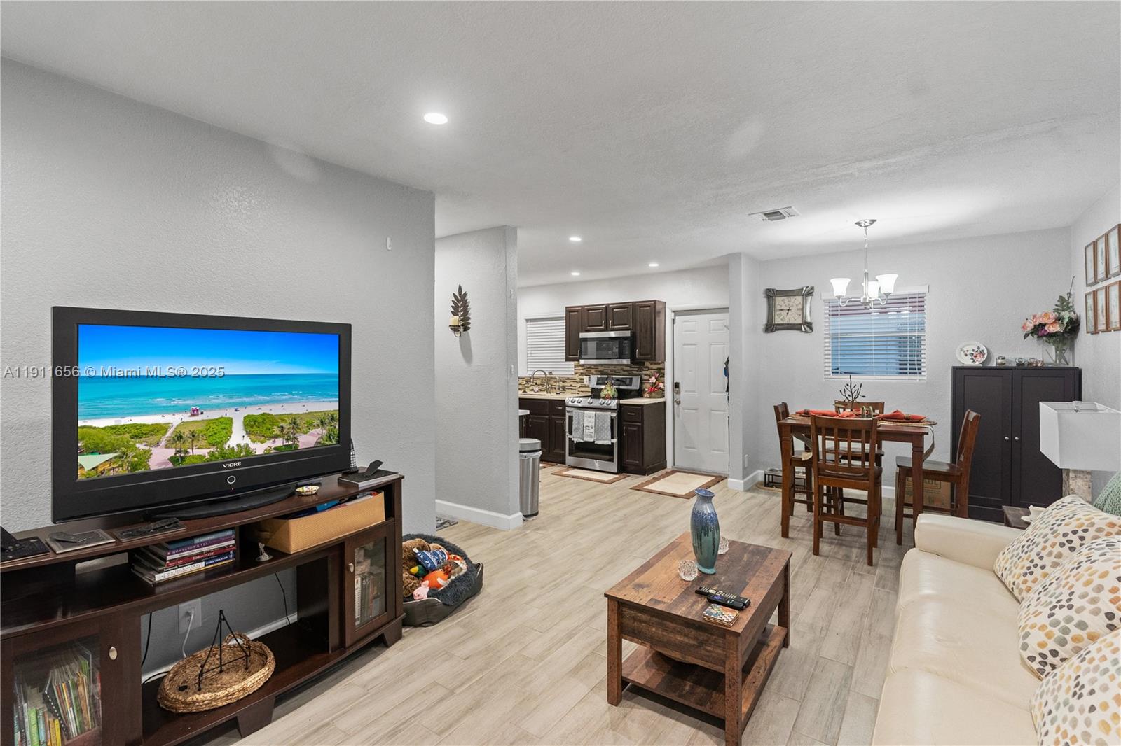 LAUDERDALE MANORS AMD PLA - Residential