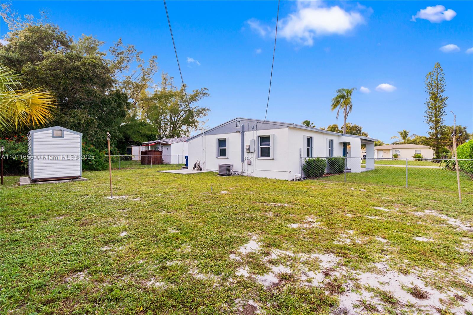 LAUDERDALE MANORS AMD PLA - Residential