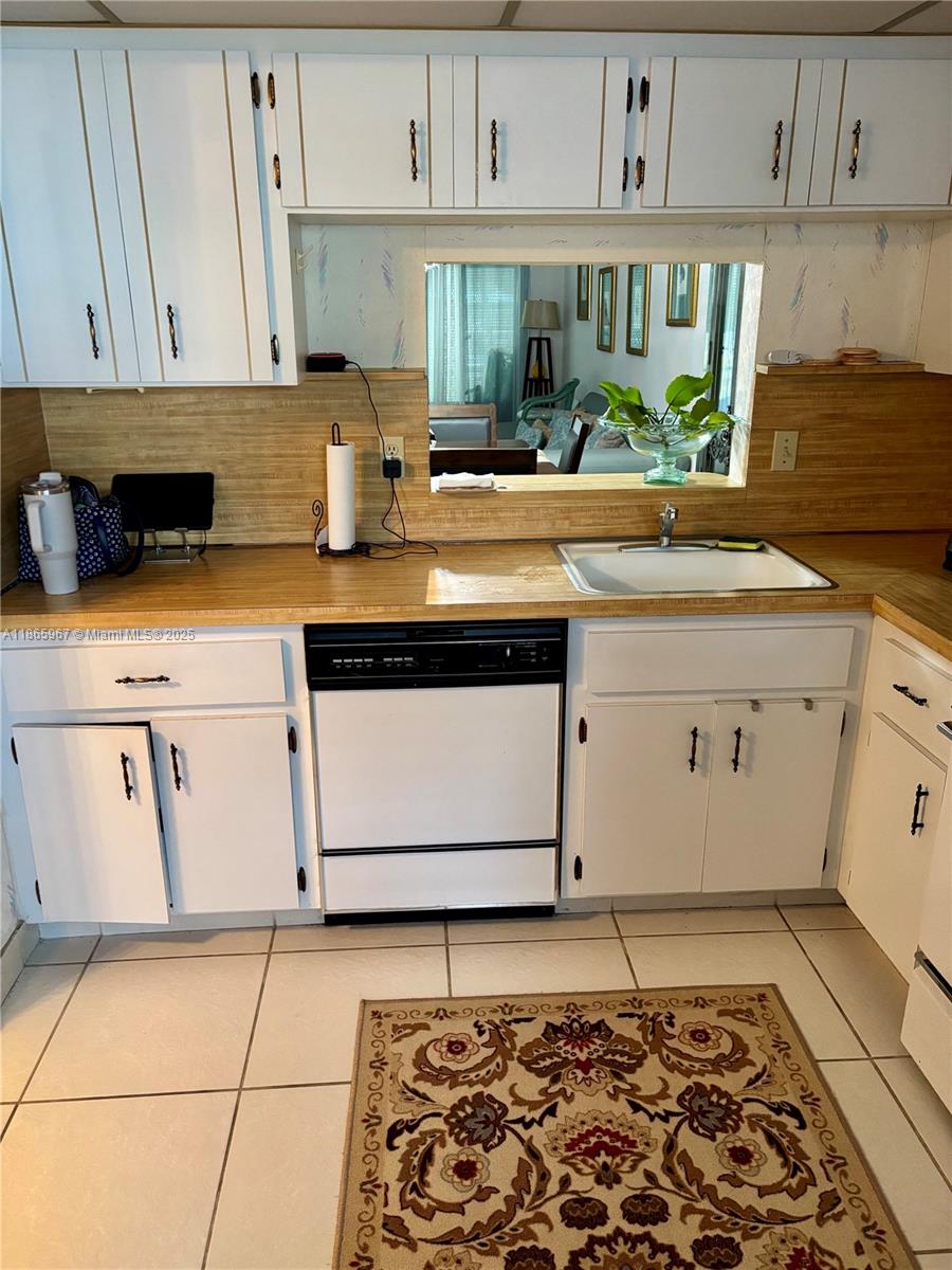 This beautiful large 3 bedroom corner unit IS rarely ever on the market in this gated OVER 55 community of Las Vistas. Here is your opportunity to rent this nice unit conveniently located on the FIRST floor in the CORNER with a huge screened balcony overlooking the pool. This unit features a large master bedroom w/ walk-in closet, bright eat-in kitchen and plenty of living space. Beautiful 55+ condo for rent, very spacious unit and is move in ready.