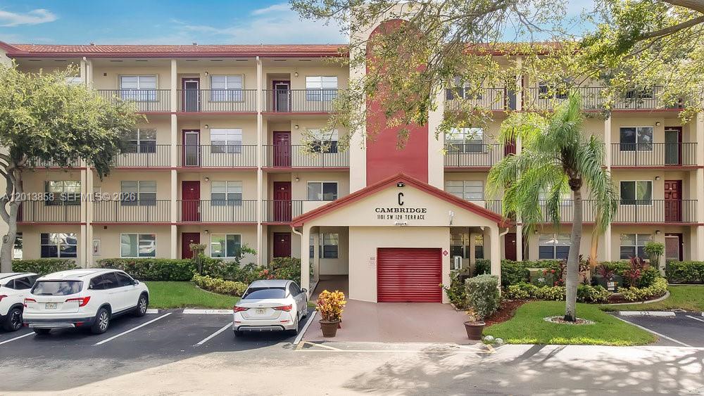 CAMBRIDGE AT CENTURY - Residential