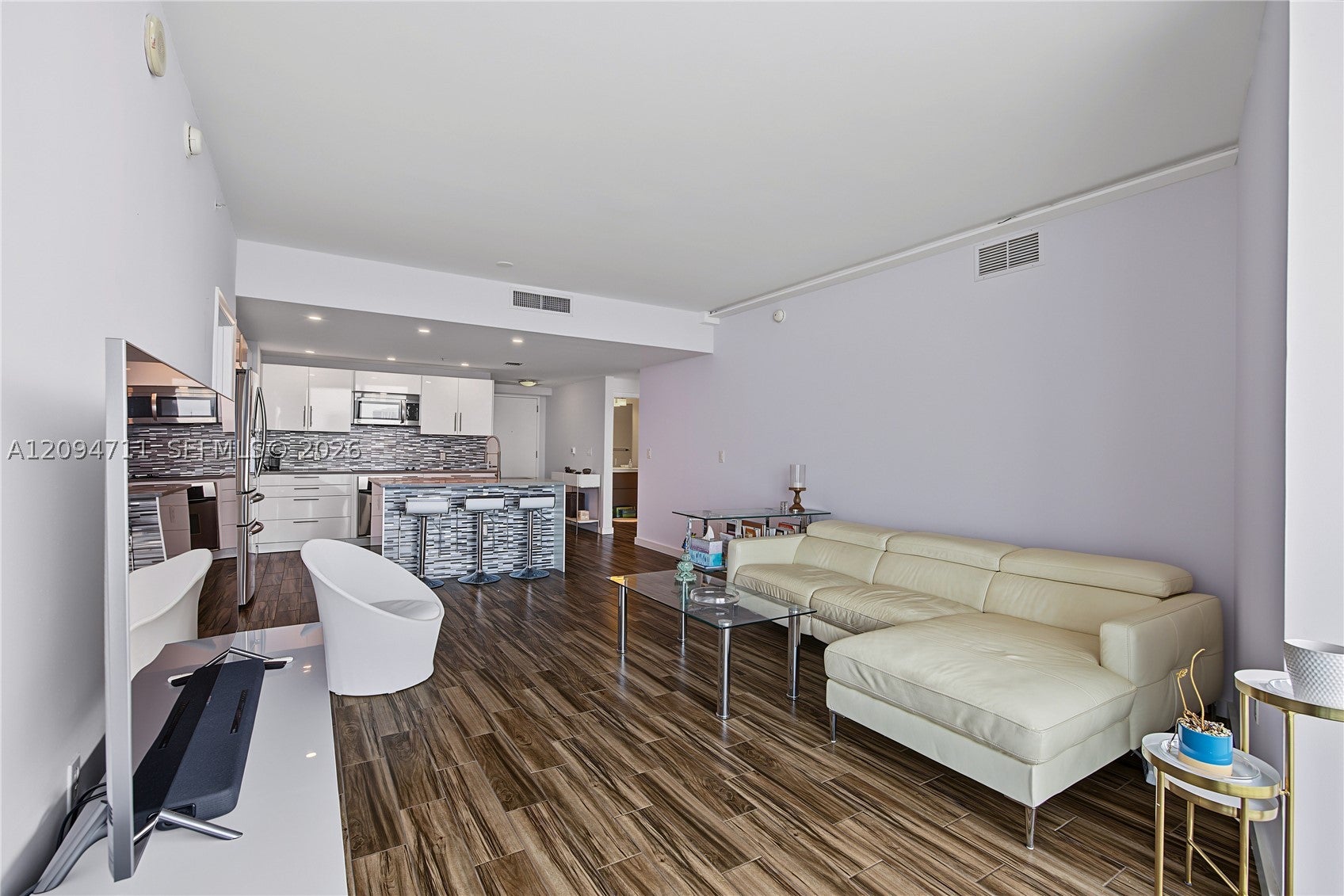 1900 N Bayshore Dr 3604