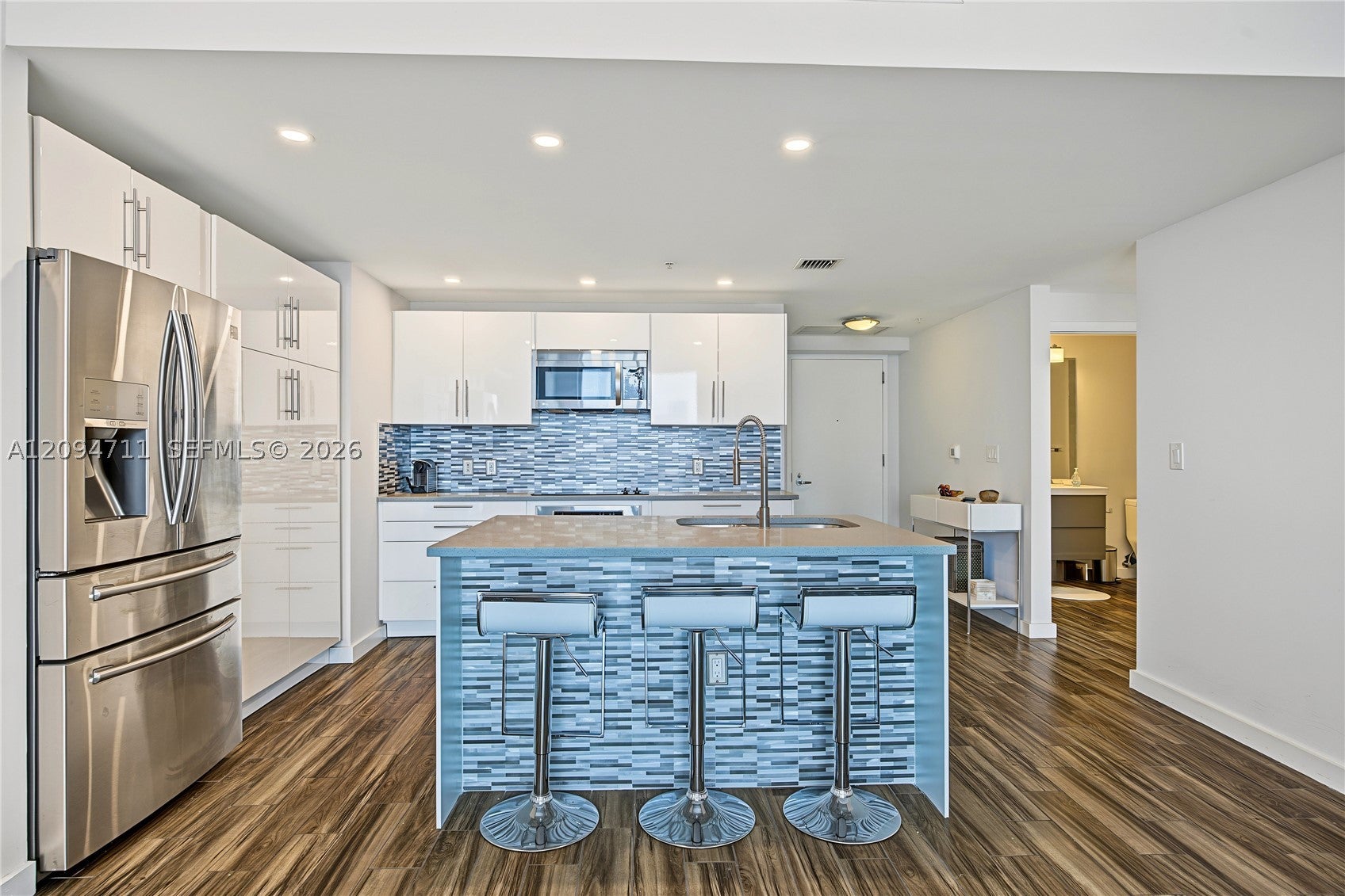 1900 N Bayshore Dr 3604