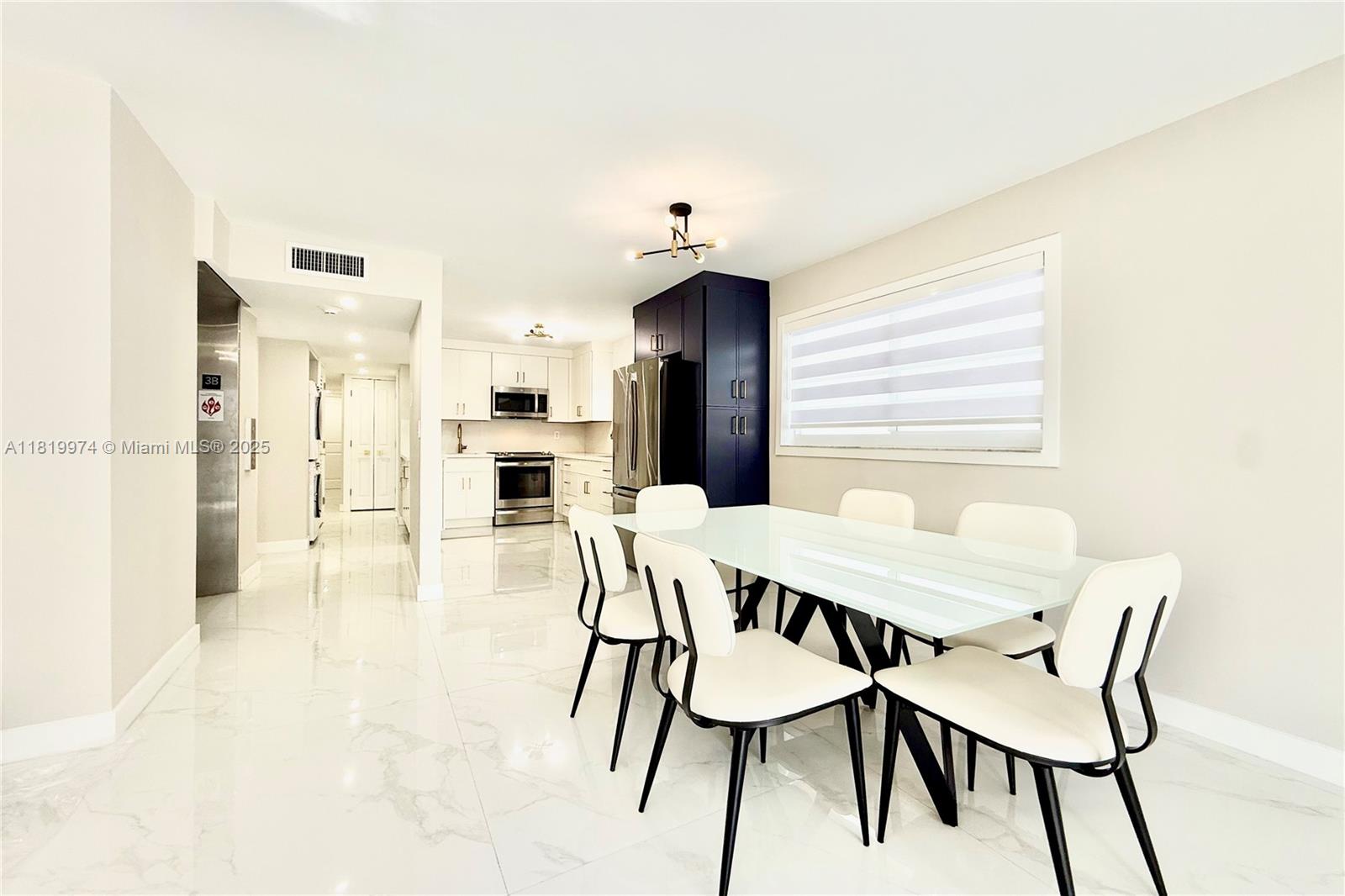 4122 Collins Ave 3B