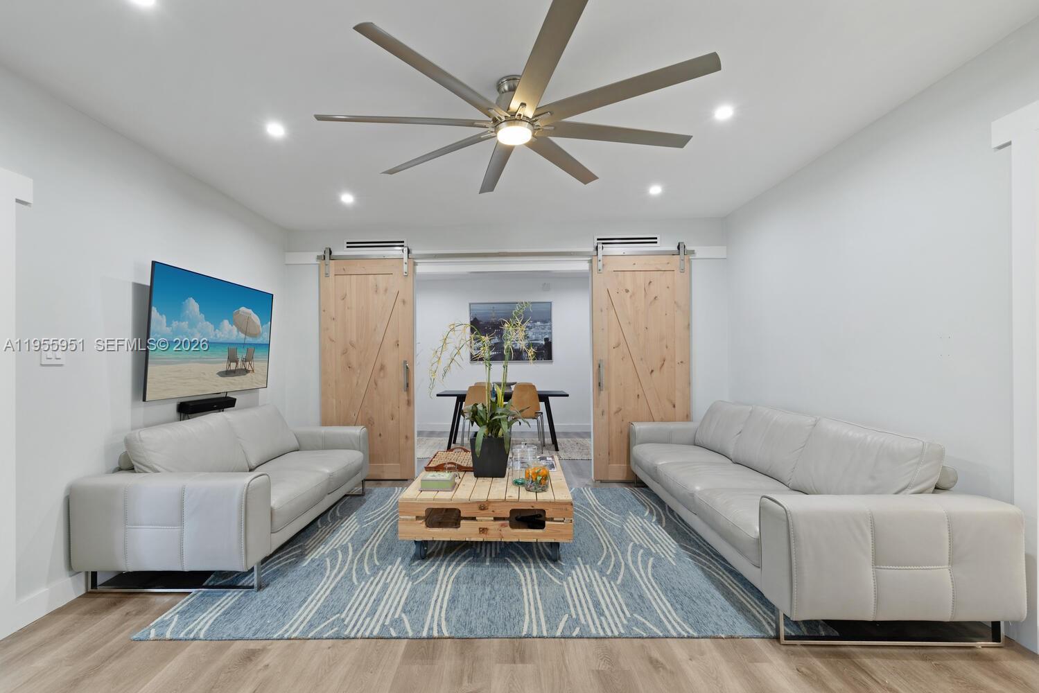 SNAPPER CREEK VILLAS - Residential