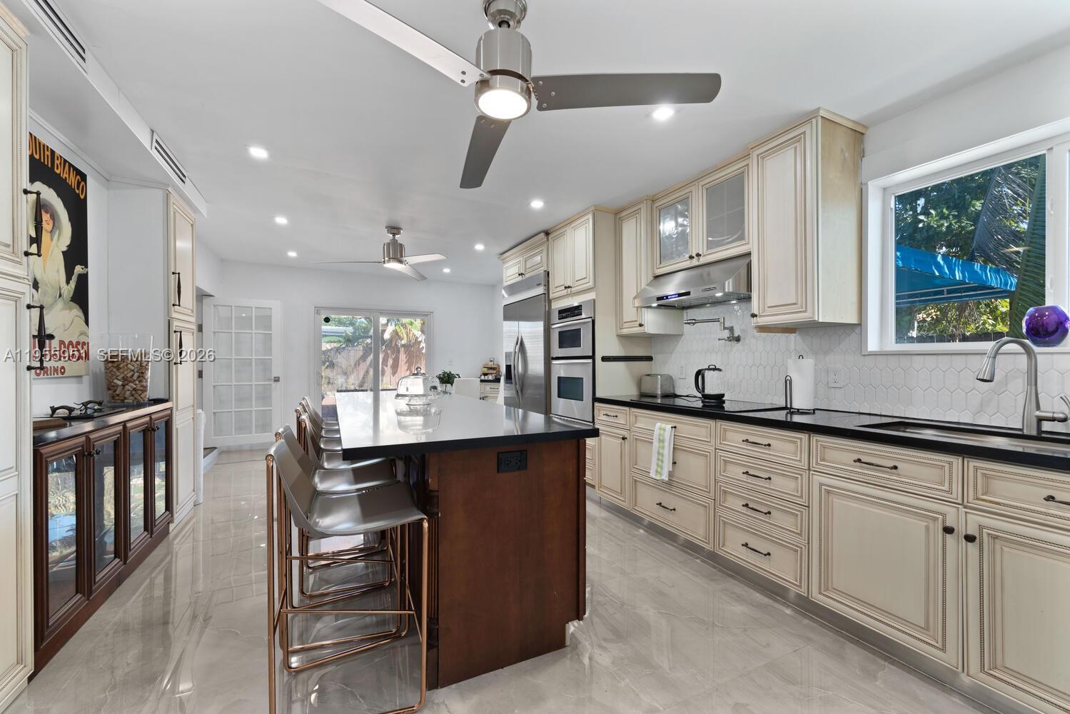 SNAPPER CREEK VILLAS - Residential