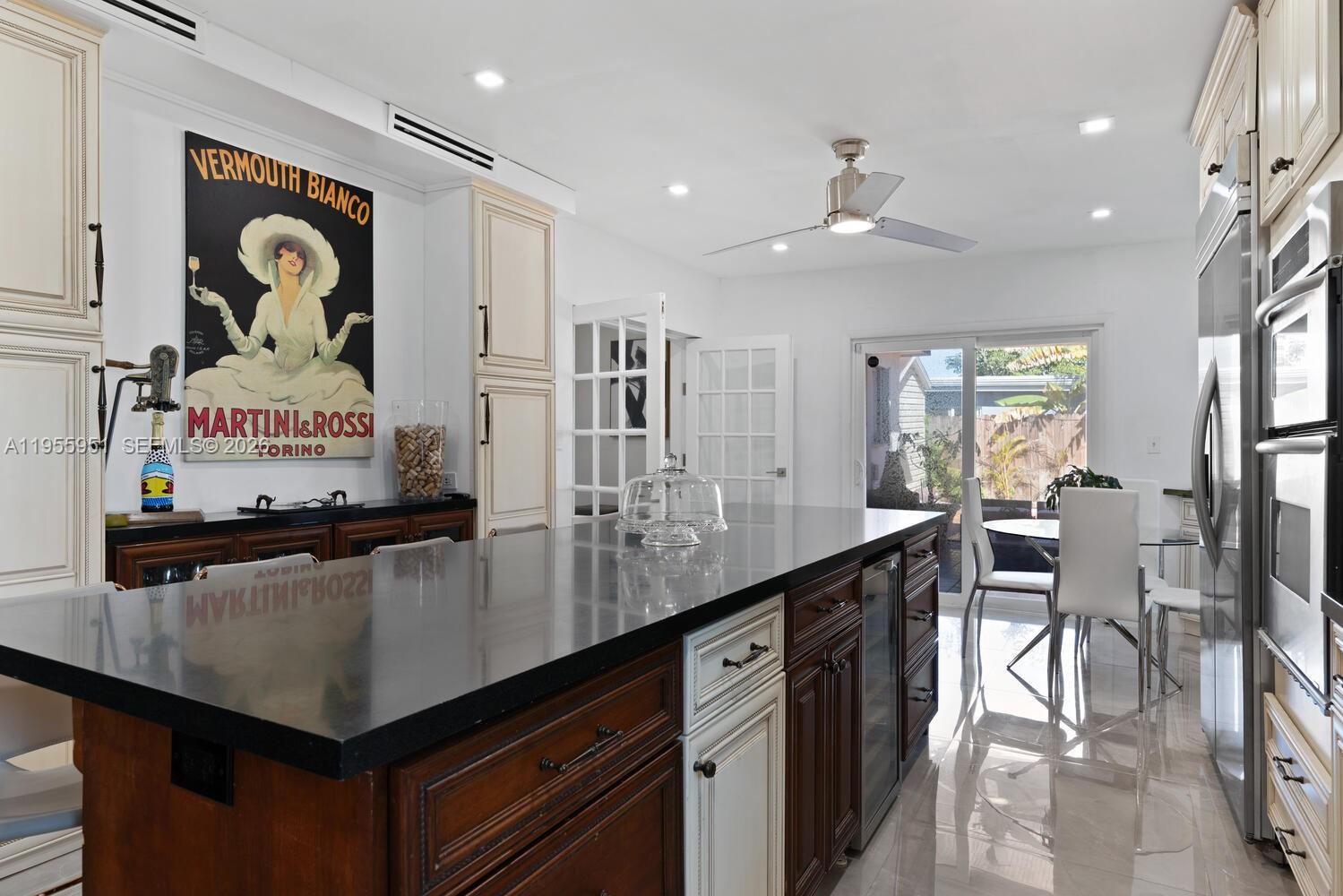 SNAPPER CREEK VILLAS - Residential