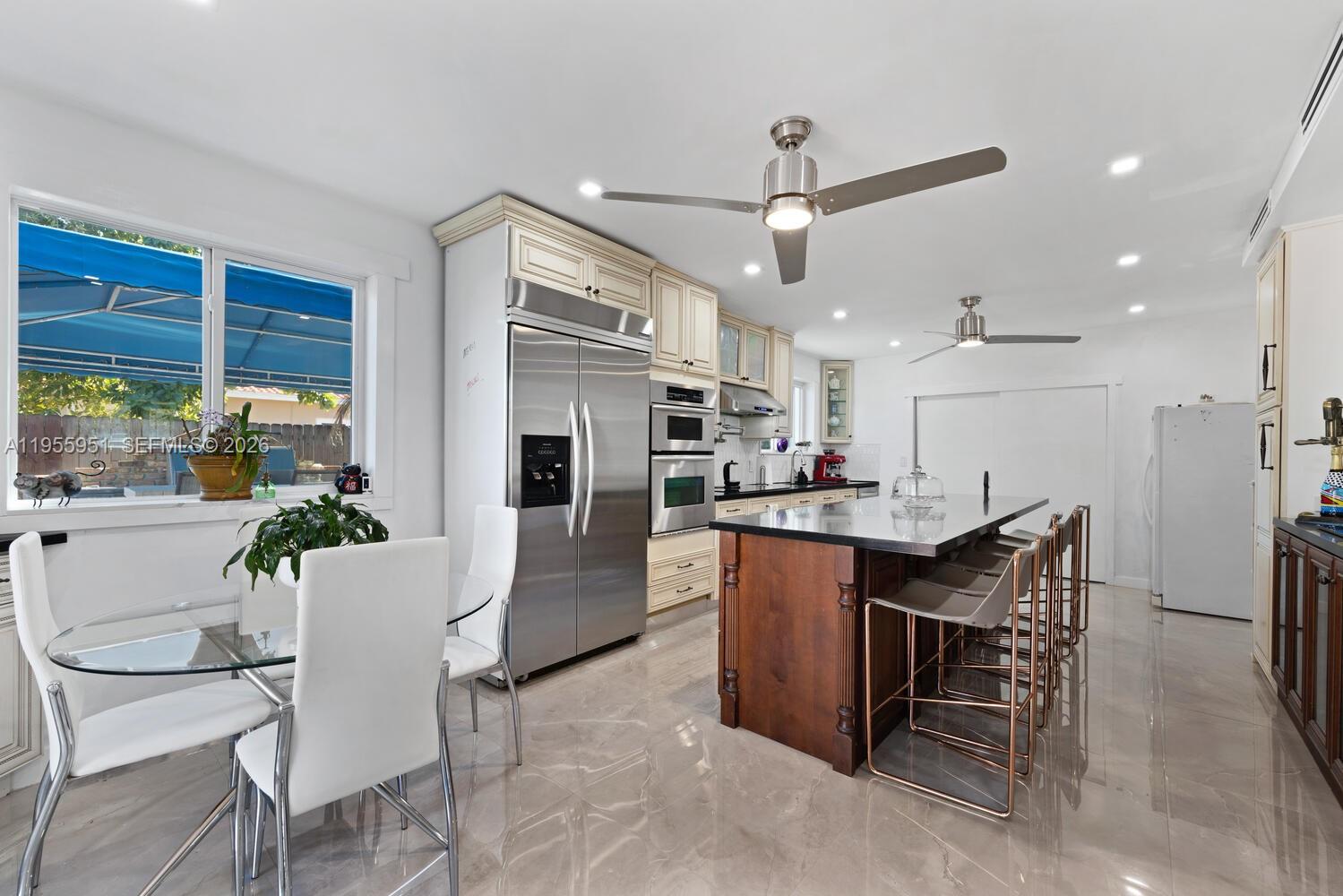 SNAPPER CREEK VILLAS - Residential