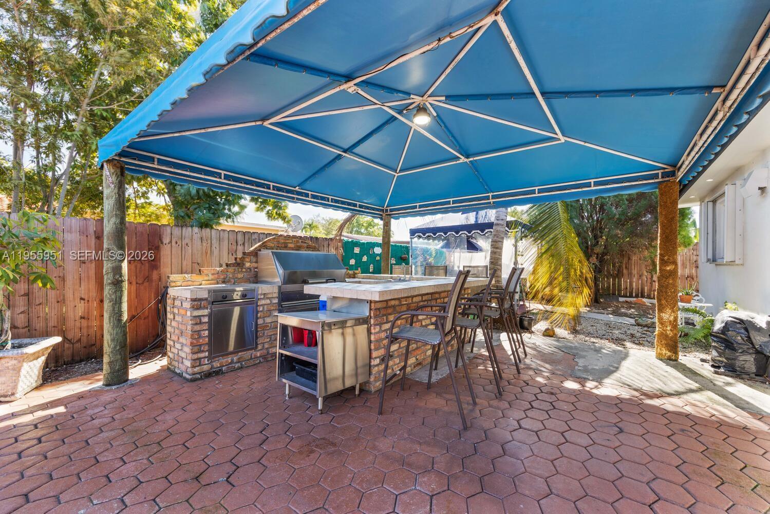 SNAPPER CREEK VILLAS - Residential