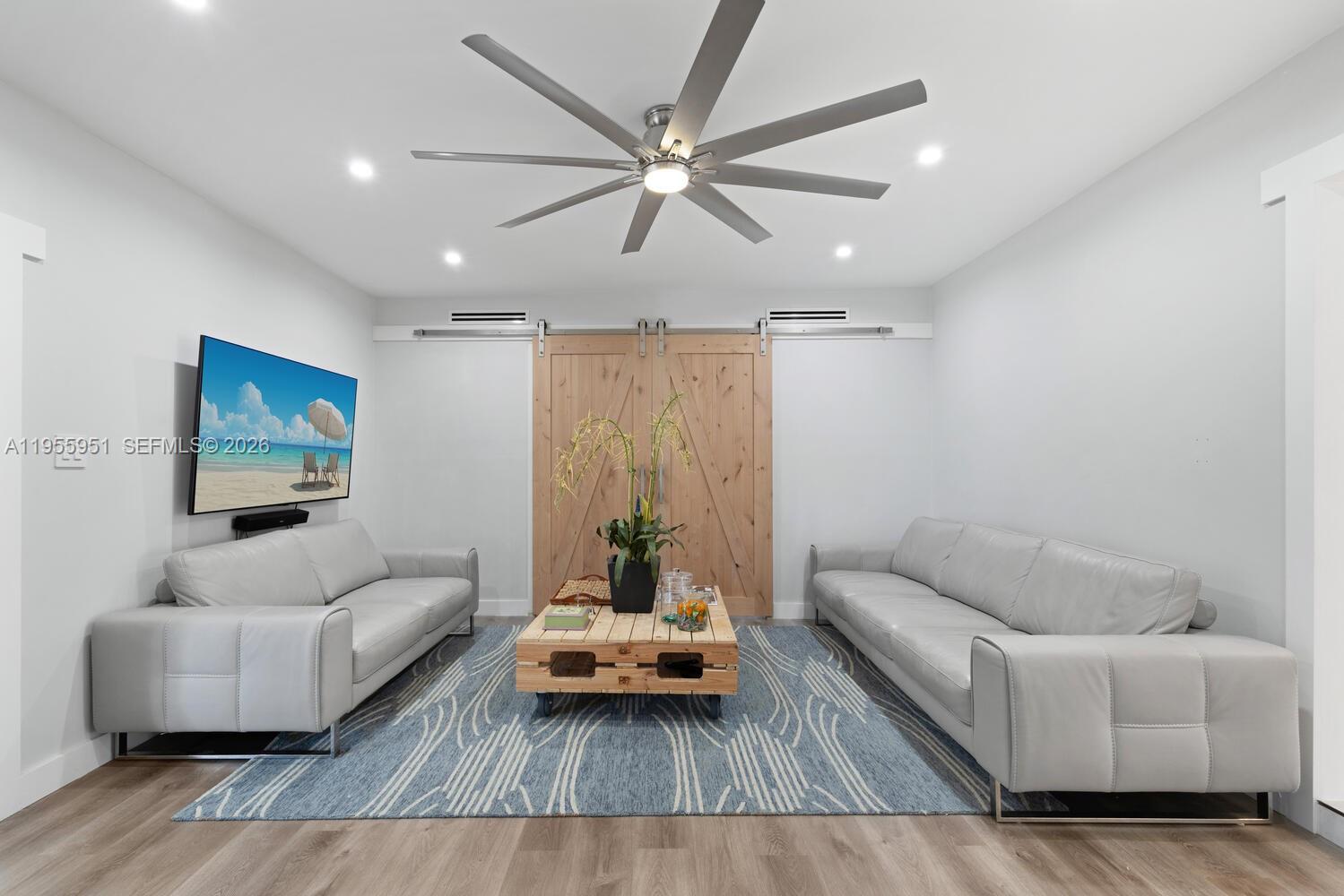 SNAPPER CREEK VILLAS - Residential