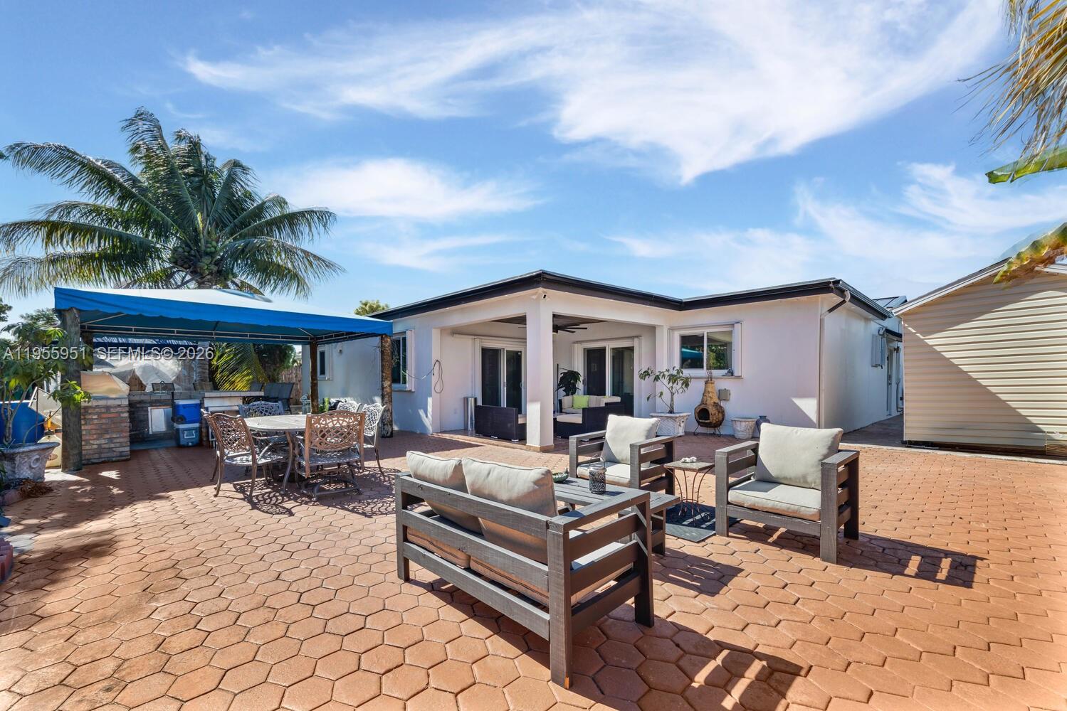 SNAPPER CREEK VILLAS - Residential