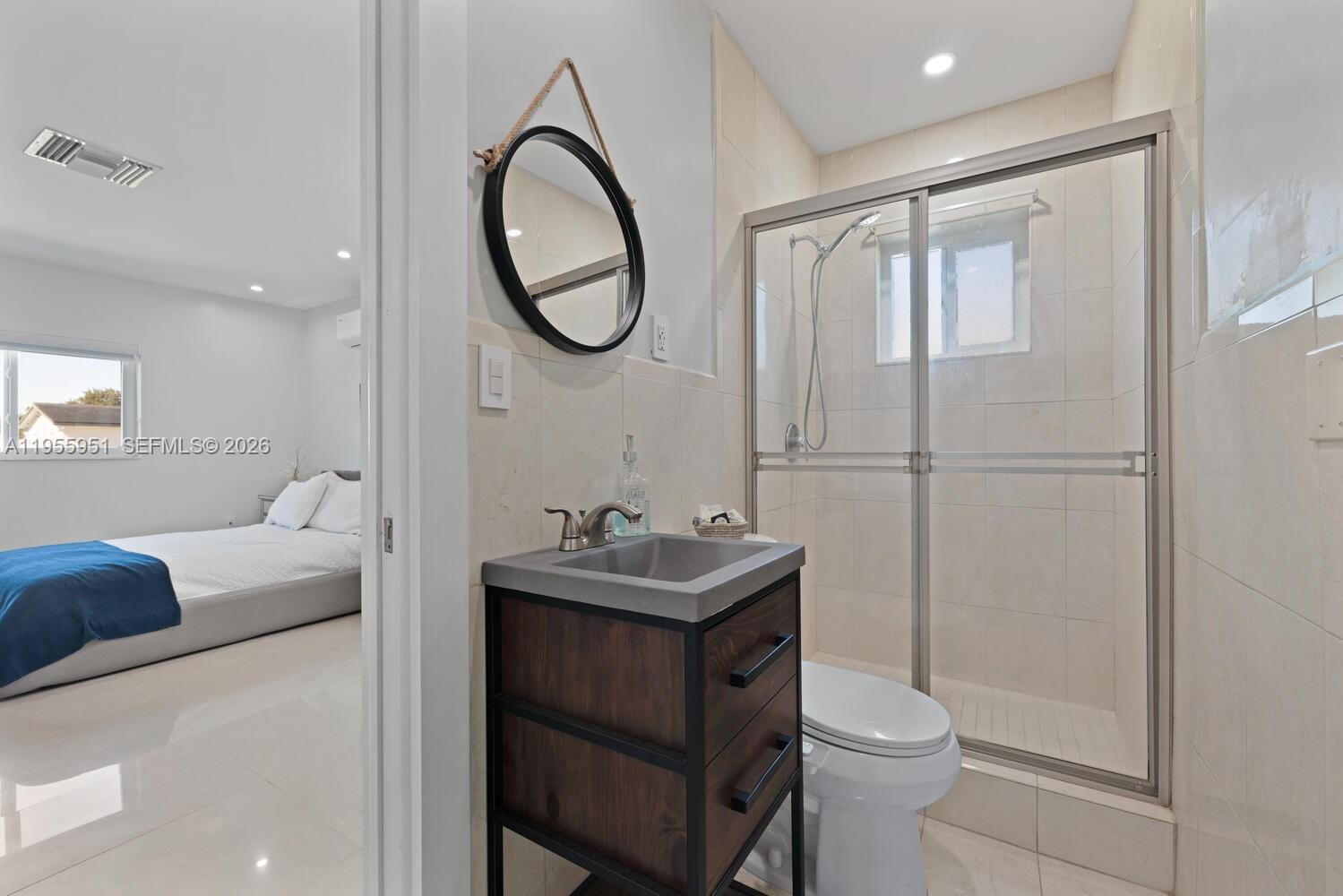 SNAPPER CREEK VILLAS - Residential