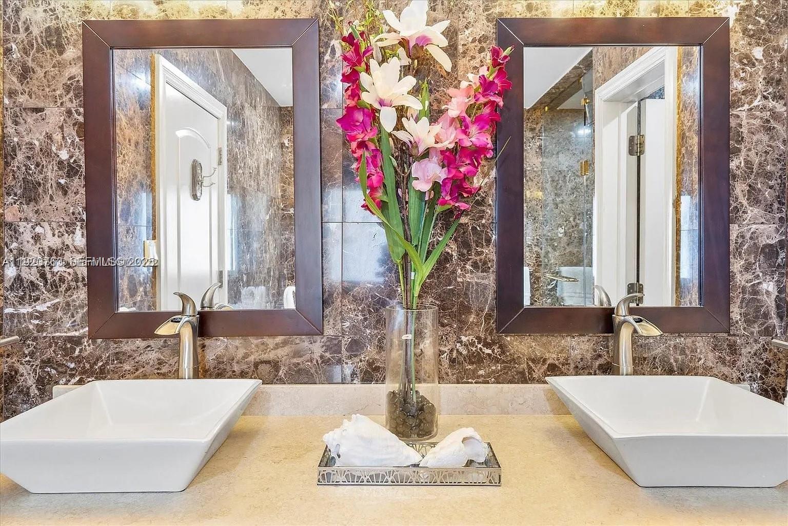 RIVERSIDE ADD AMEN PLAT - Residential Lease