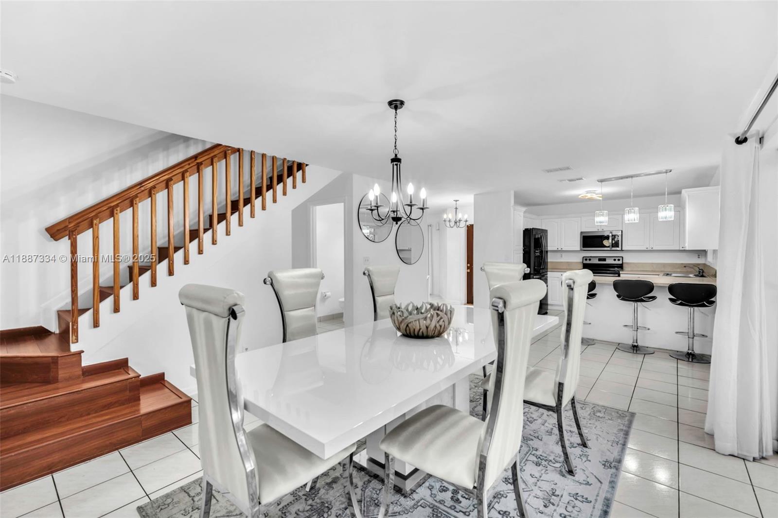 EMBASSY LAKES PHASE III - Residential
