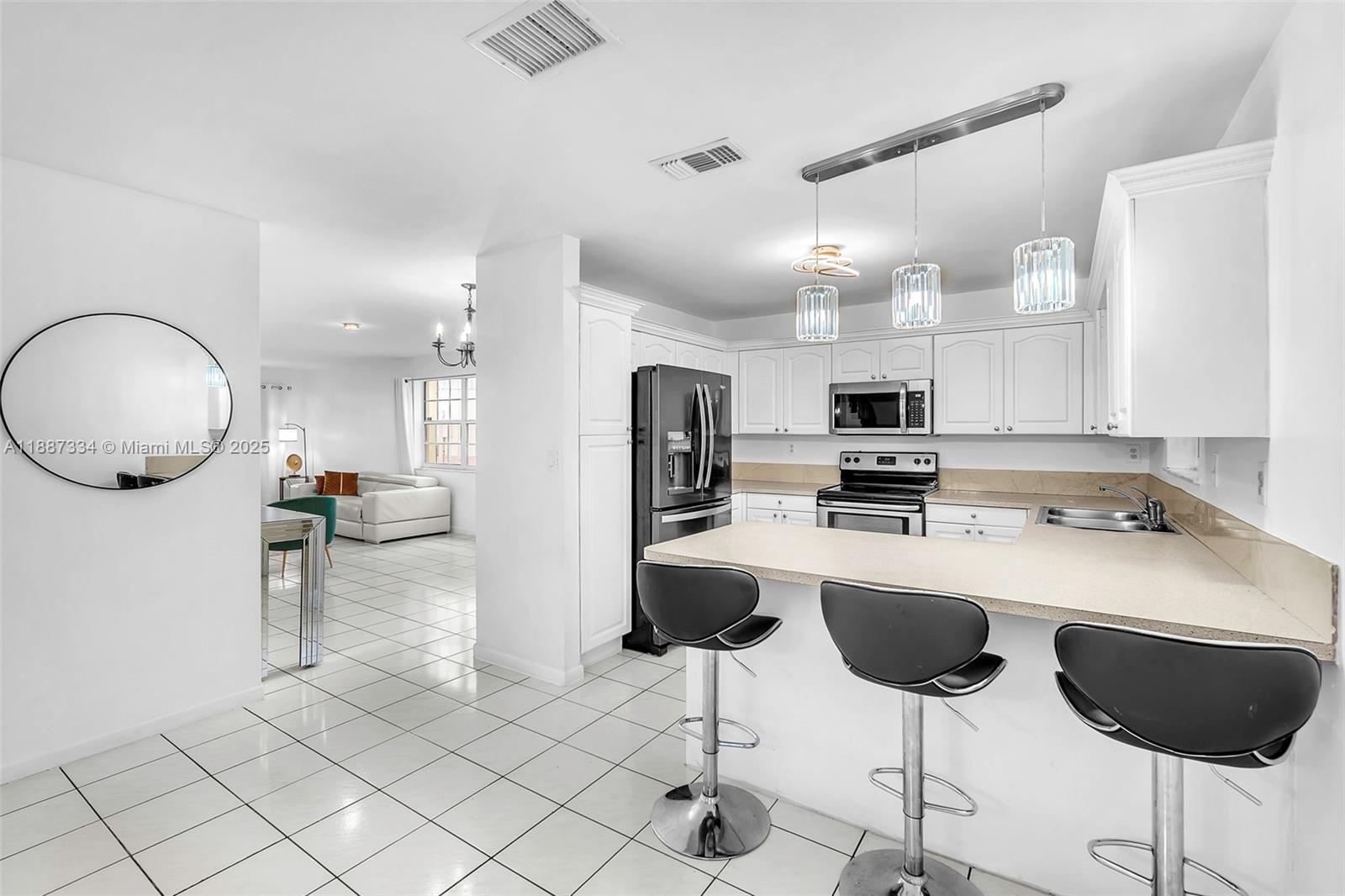 EMBASSY LAKES PHASE III - Residential