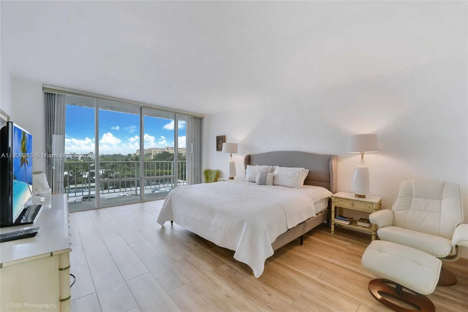 Key Biscayne, Florida 33149, United States, 2 Bedrooms Bedrooms, ,2 BathroomsBathrooms,Residential,Active,237506