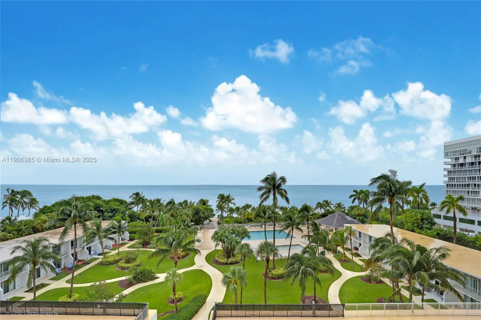 Key Biscayne, Florida 33149, United States, 2 Bedrooms Bedrooms, ,2 BathroomsBathrooms,Residential,Active,237506