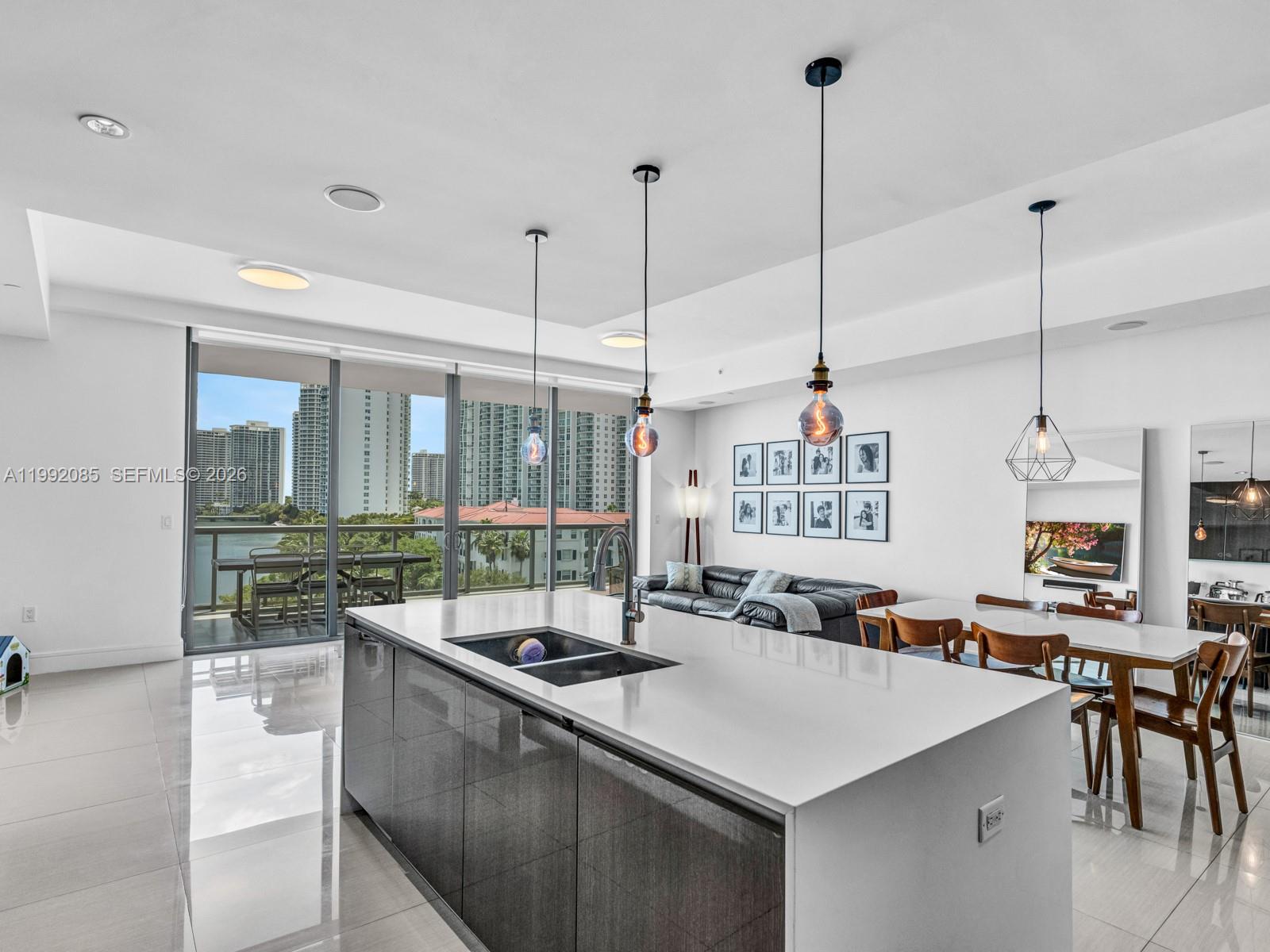 ECHO CONDO - Residential